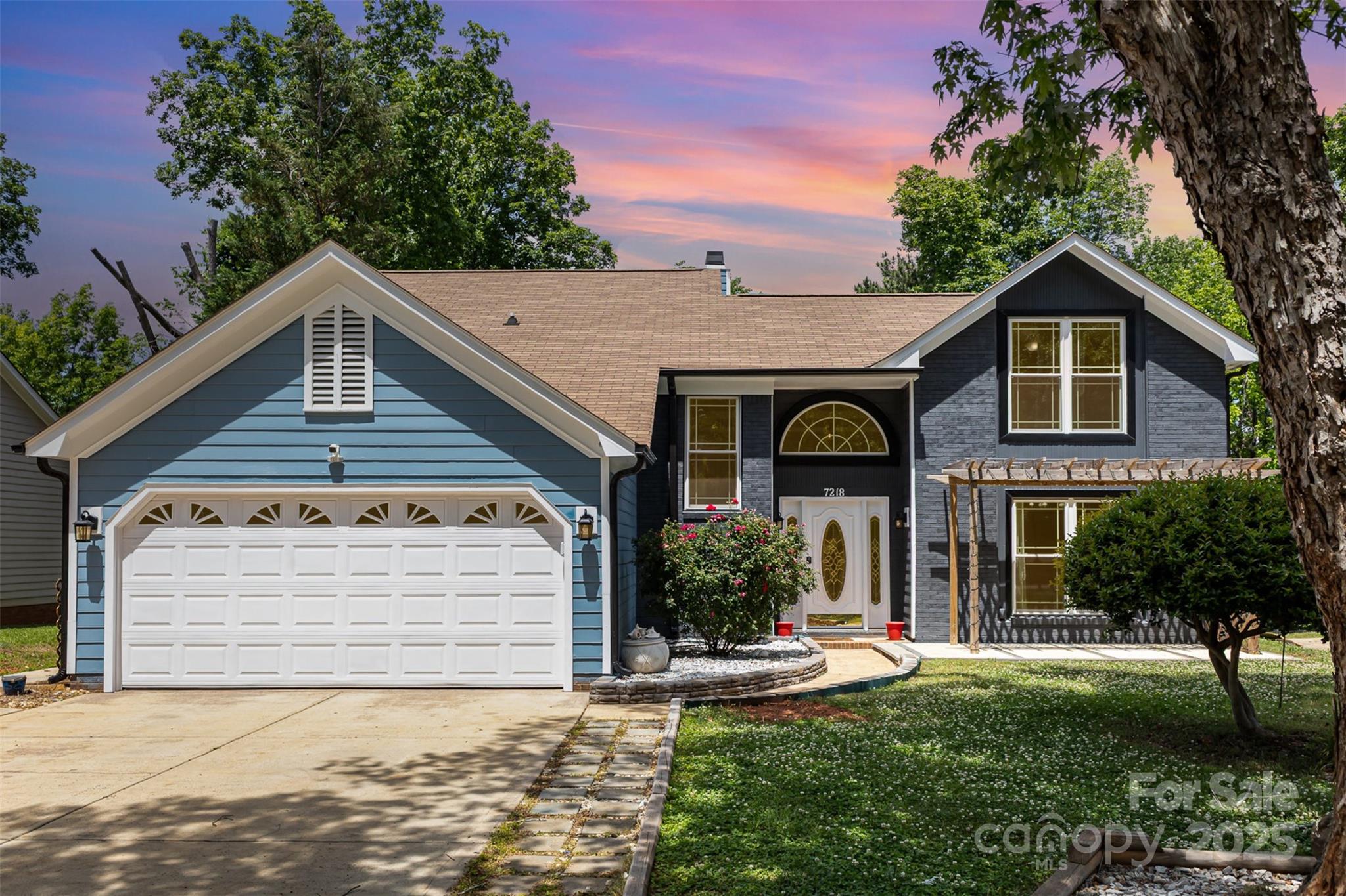 Olde Whitehall - Residential