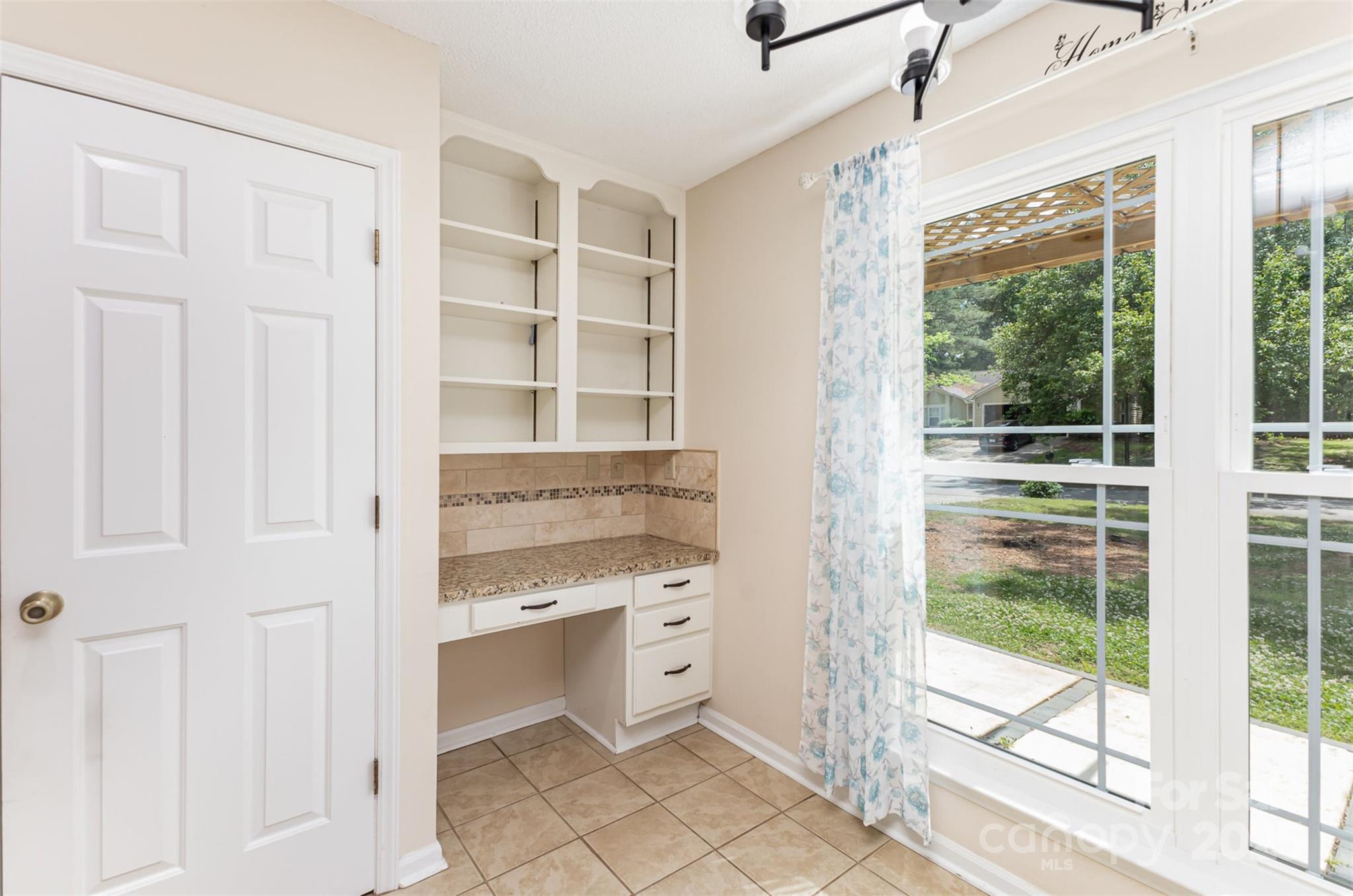 Olde Whitehall - Residential