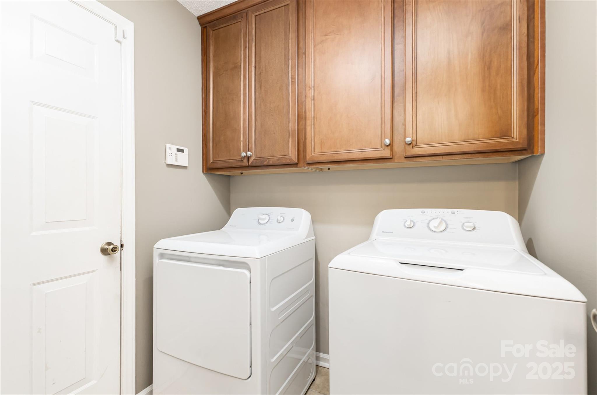 Olde Whitehall - Residential