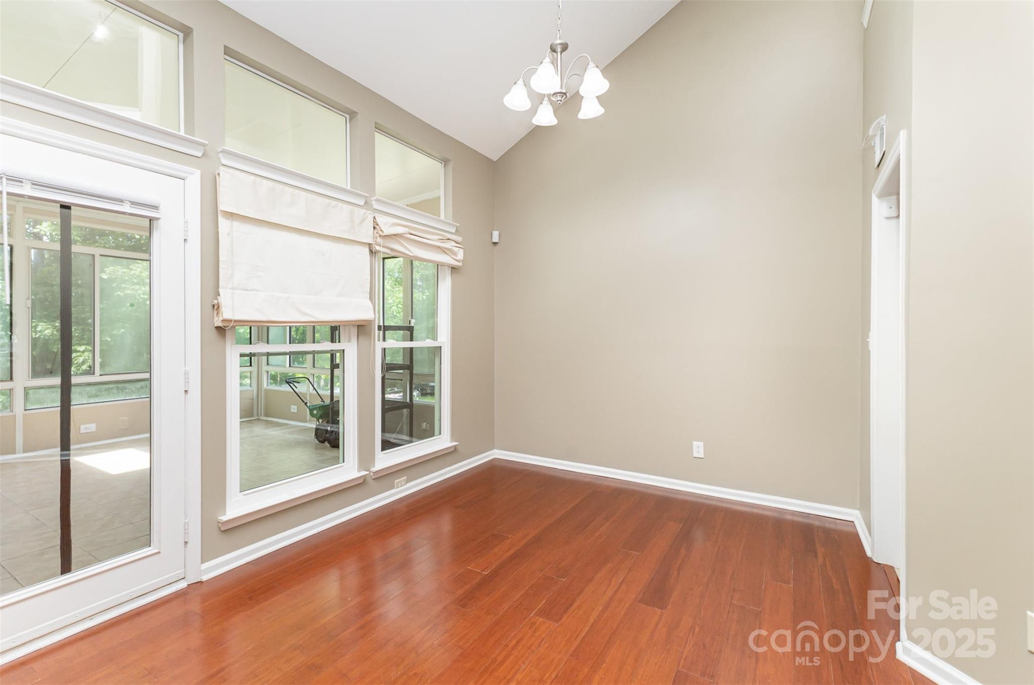 Olde Whitehall - Residential