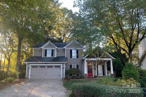 Photo of 129 Shorecrest Drive, Davidson, NC 28036 (MLS # 4313131)