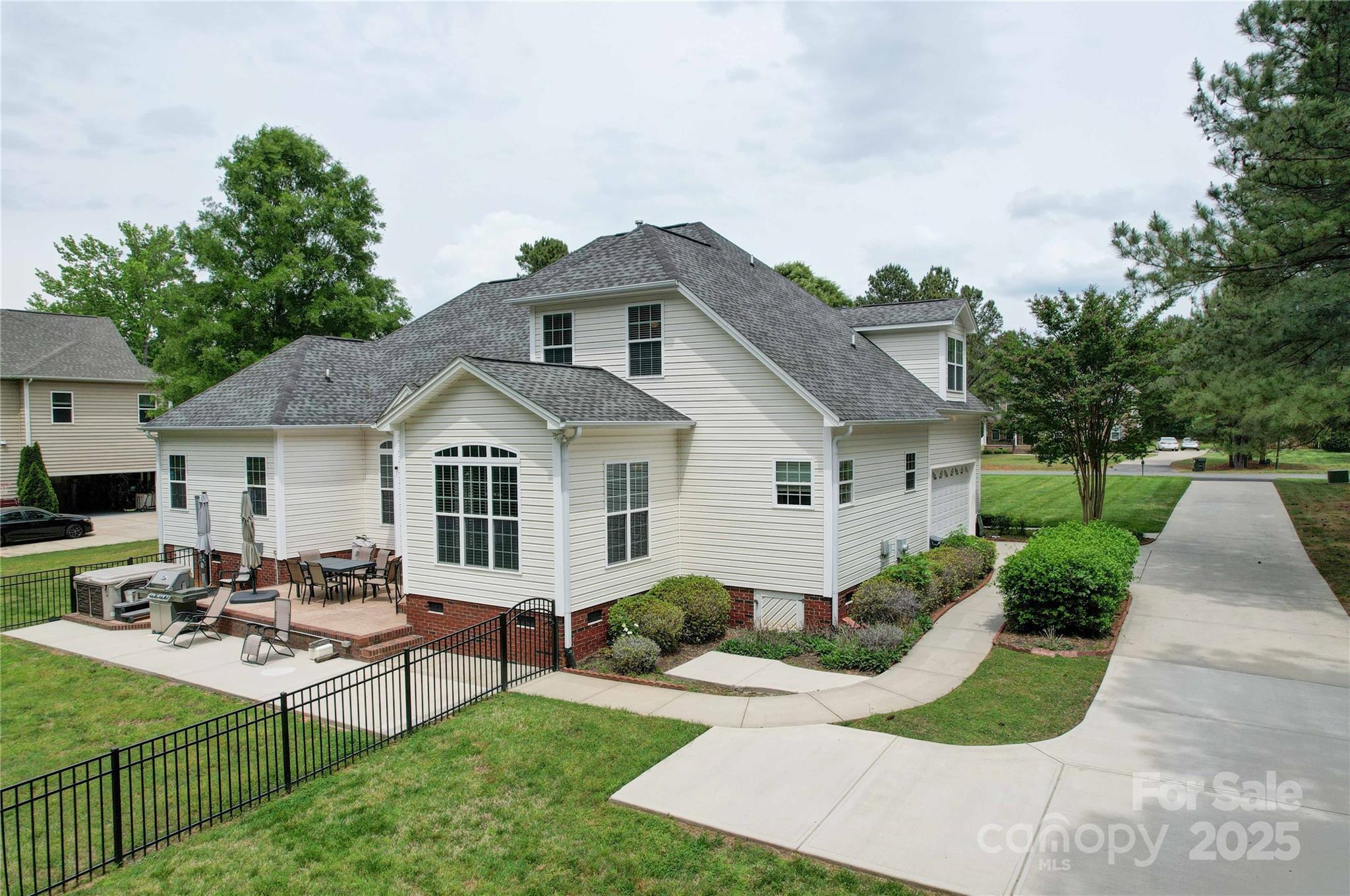 Regal Pines - Residential