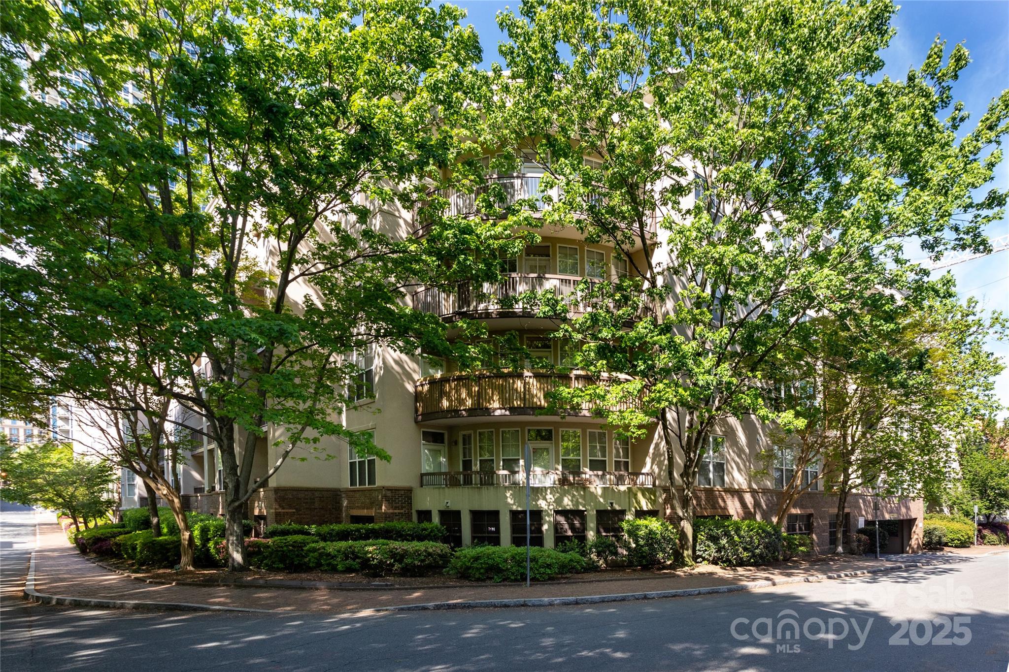 Park Plaza - Residential