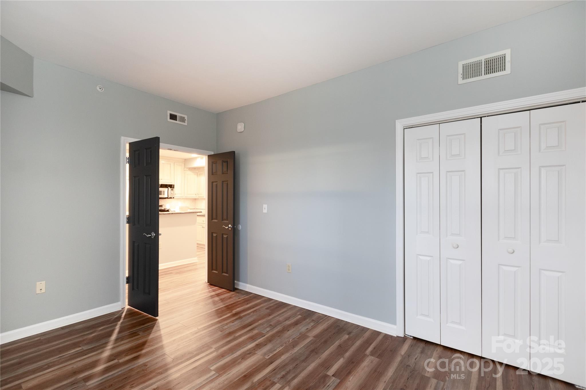 Park Plaza - Residential