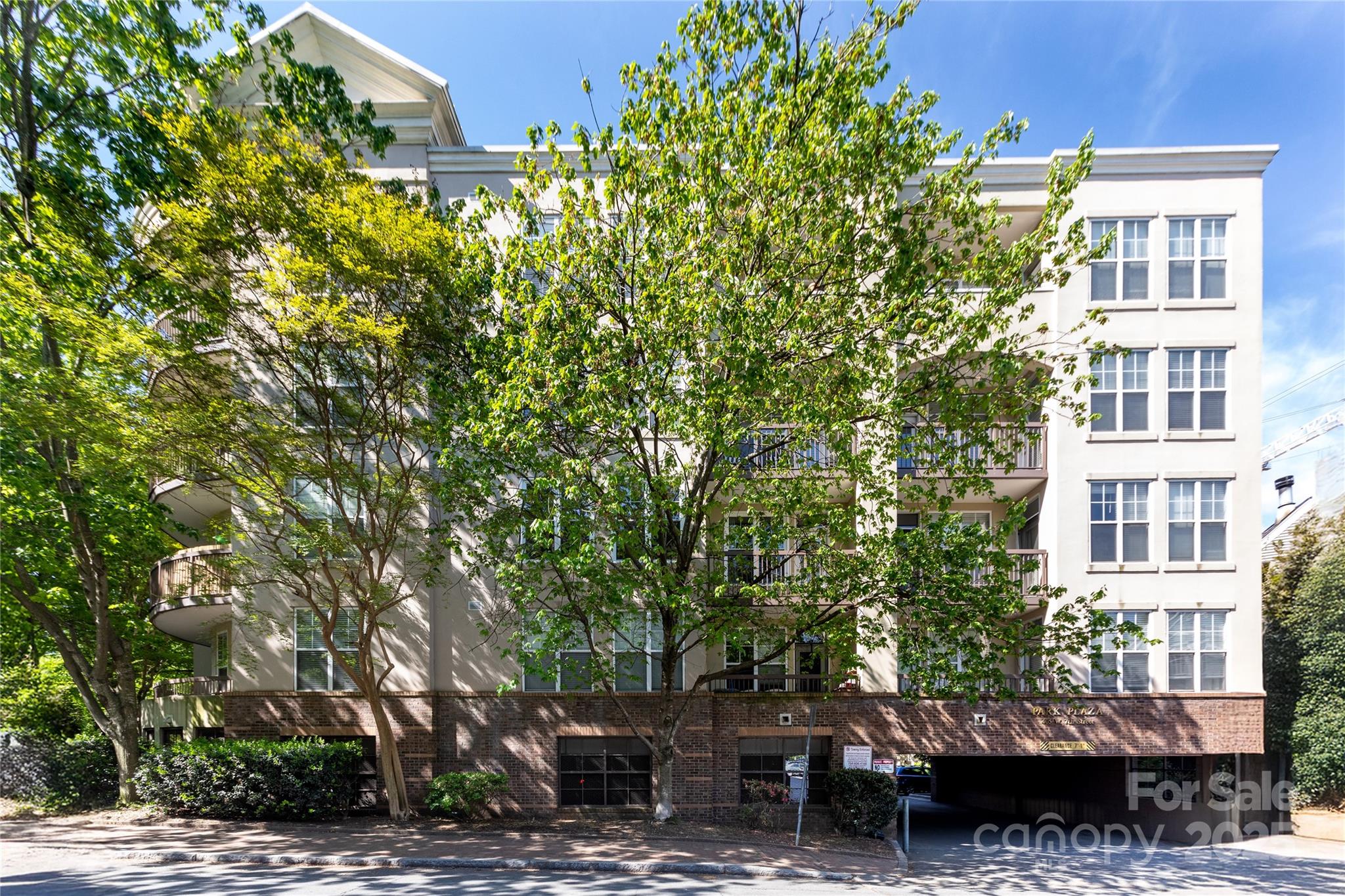 Park Plaza - Residential