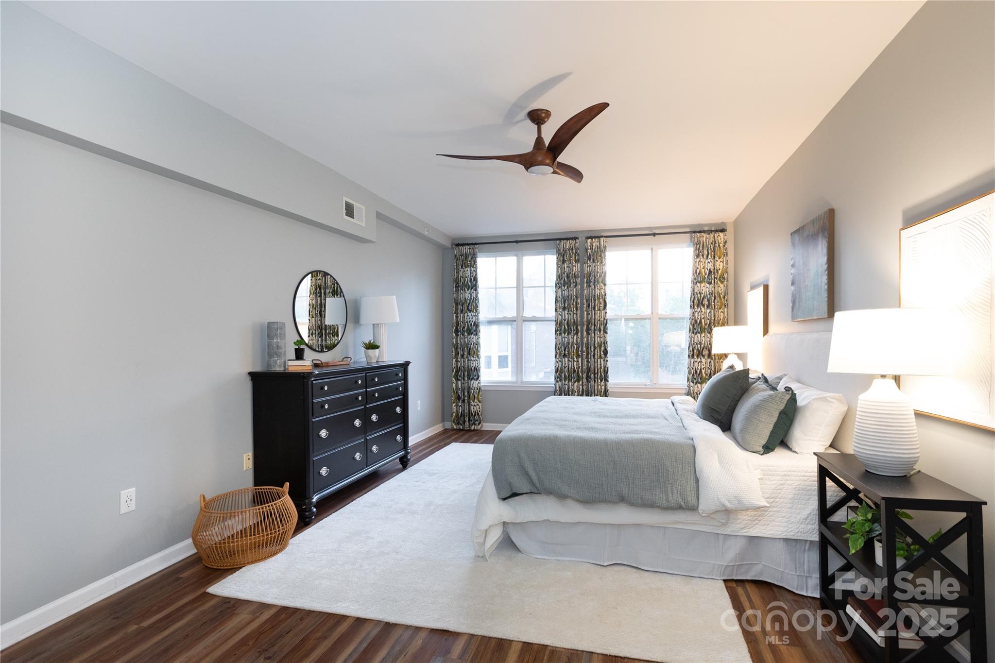 Park Plaza - Residential