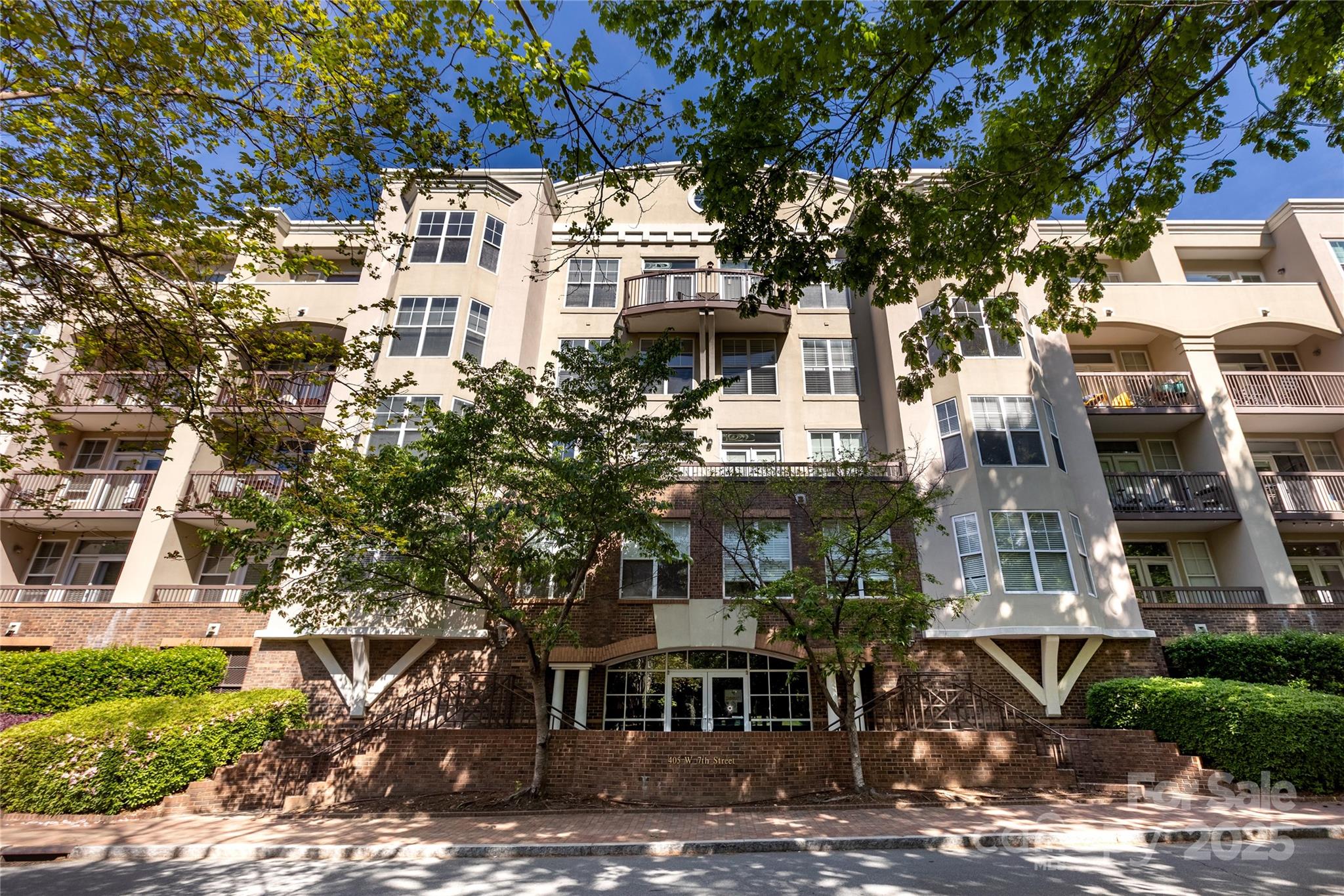 Park Plaza - Residential