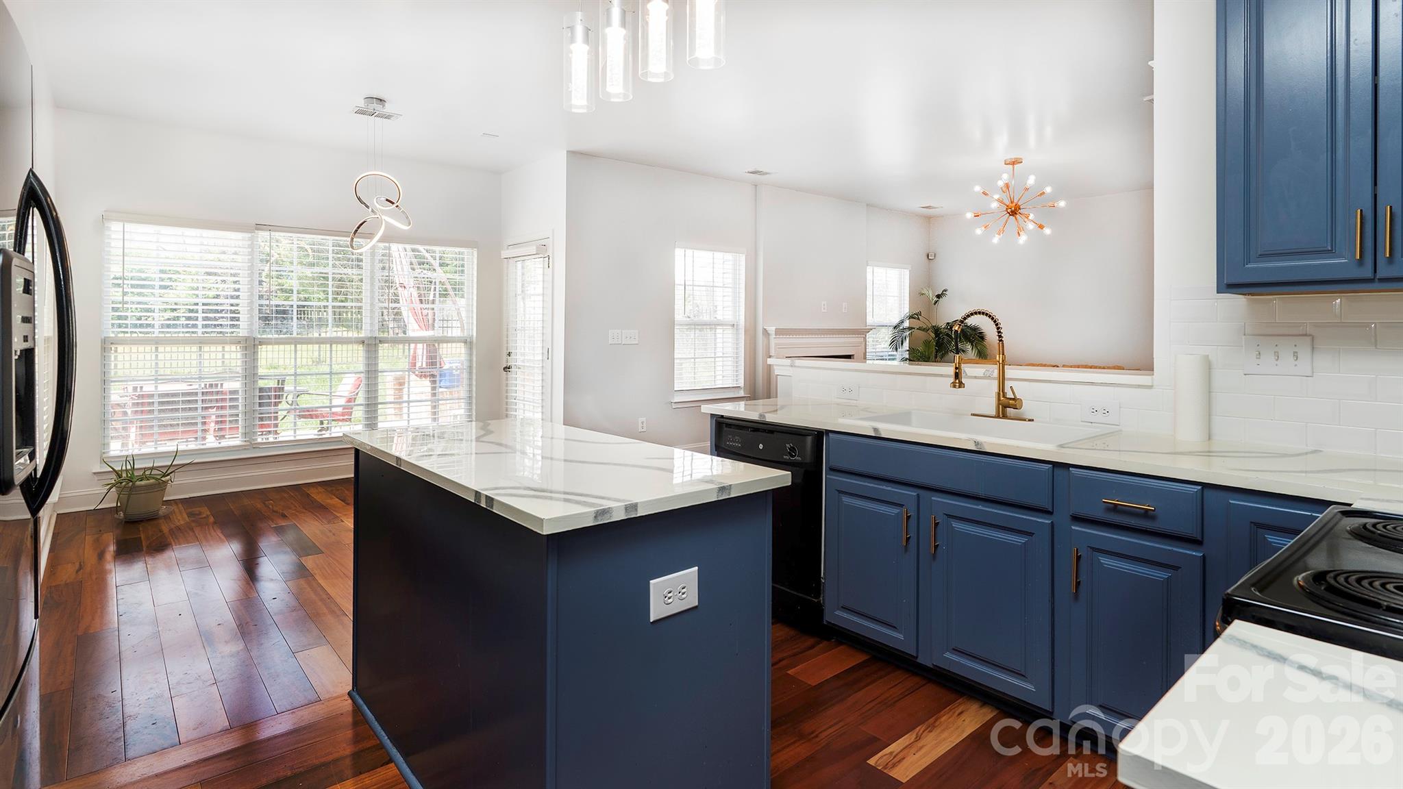 Old Stone Crossing - Residential