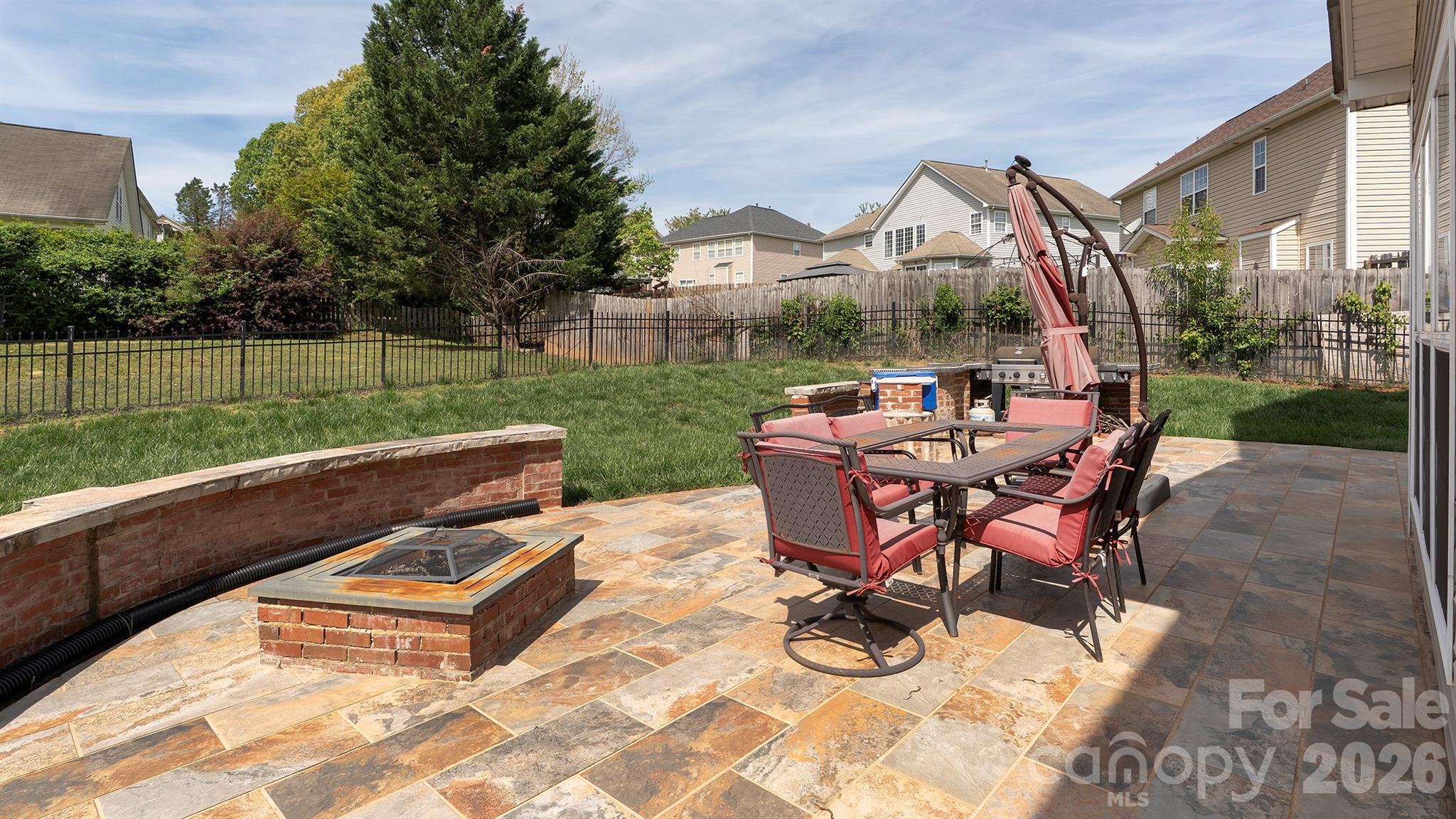 Old Stone Crossing - Residential