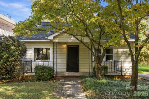 Photo of 220 Armour Street, Davidson, NC 28036 (MLS # 4435226)