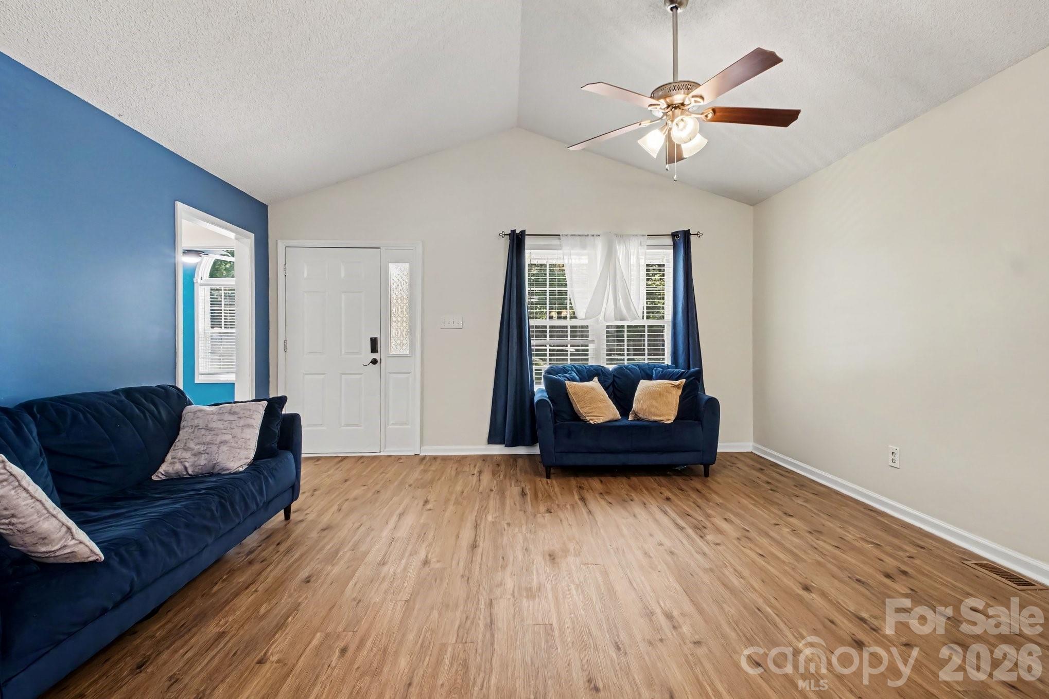 1560 Cambridge Heights Place NW