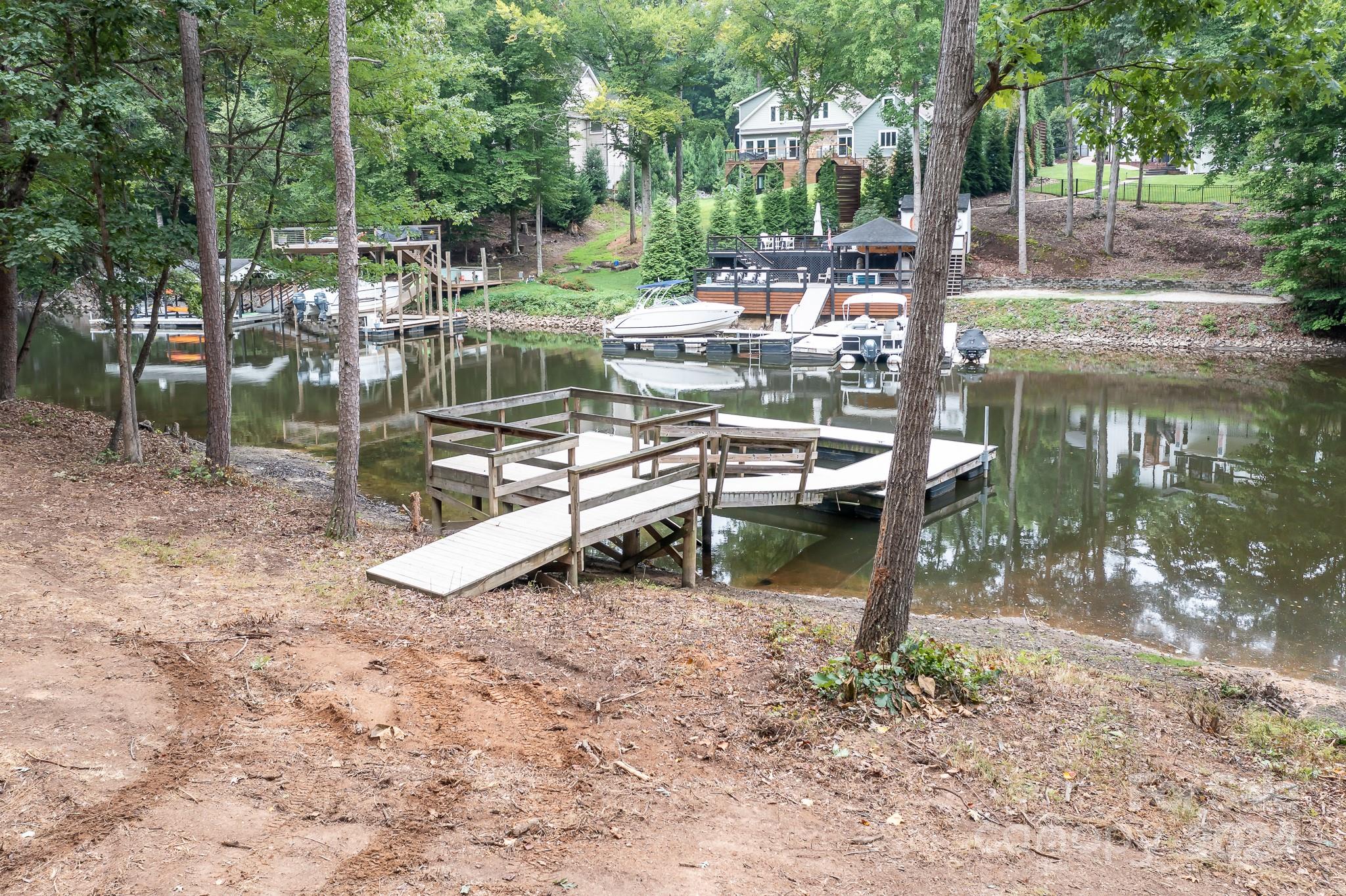 Mountain Creek - Land