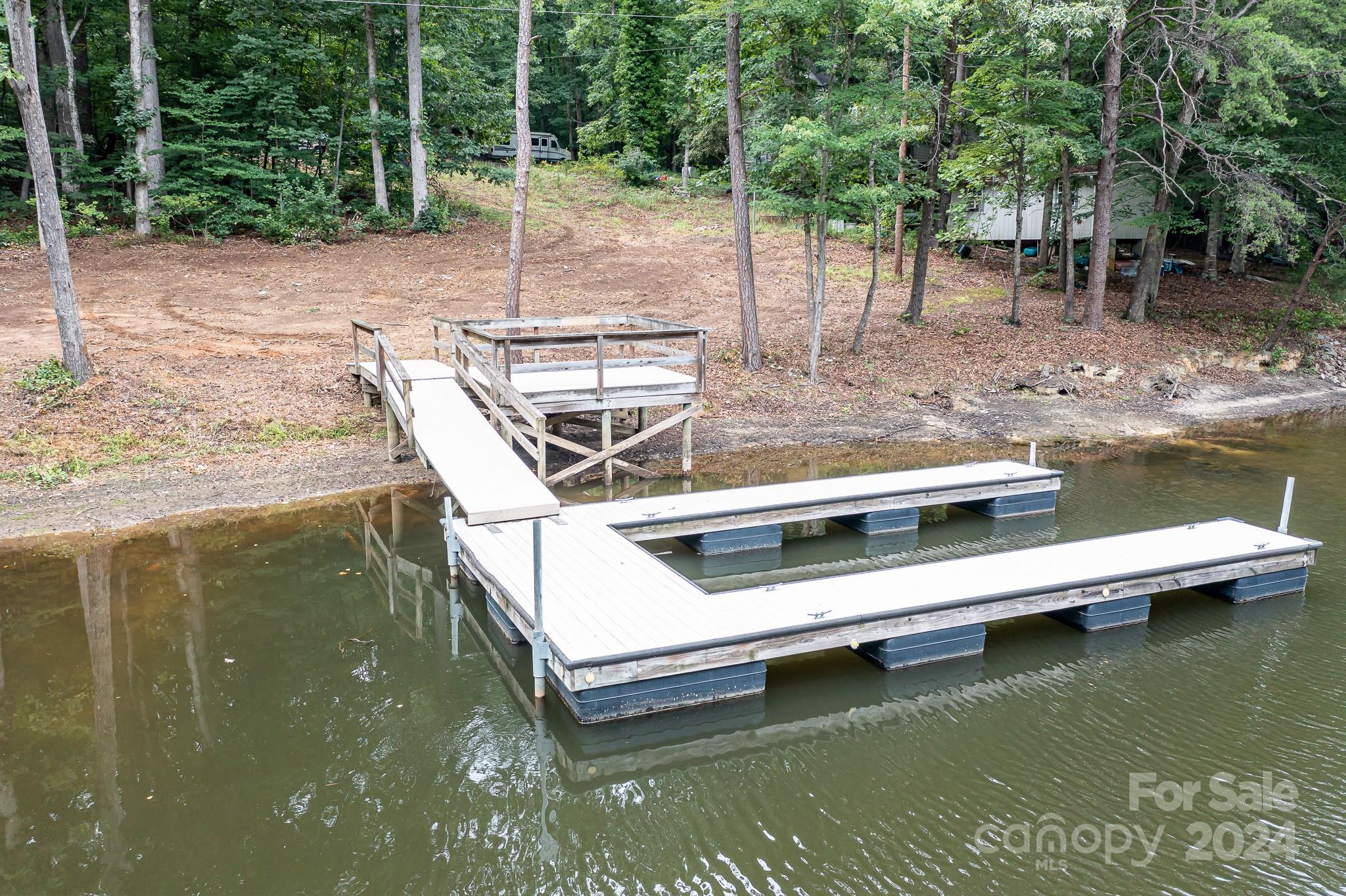 Mountain Creek - Land