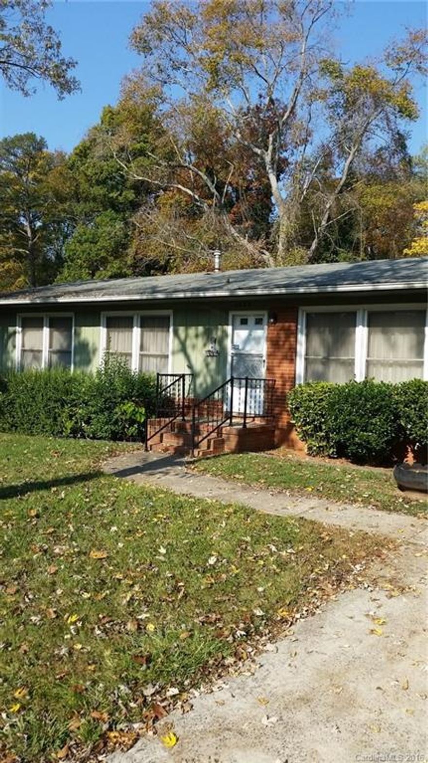 Great Investment Property.  Original Hardwood floors.  Good condition - just needs updating.