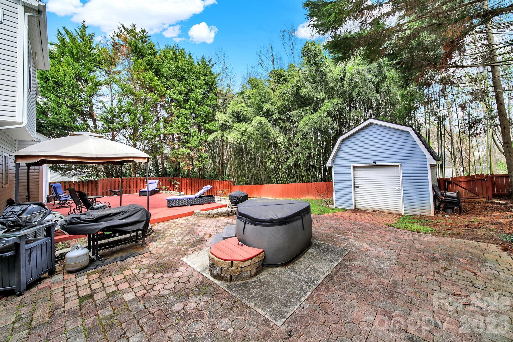 Wiltshire Manor - Residential