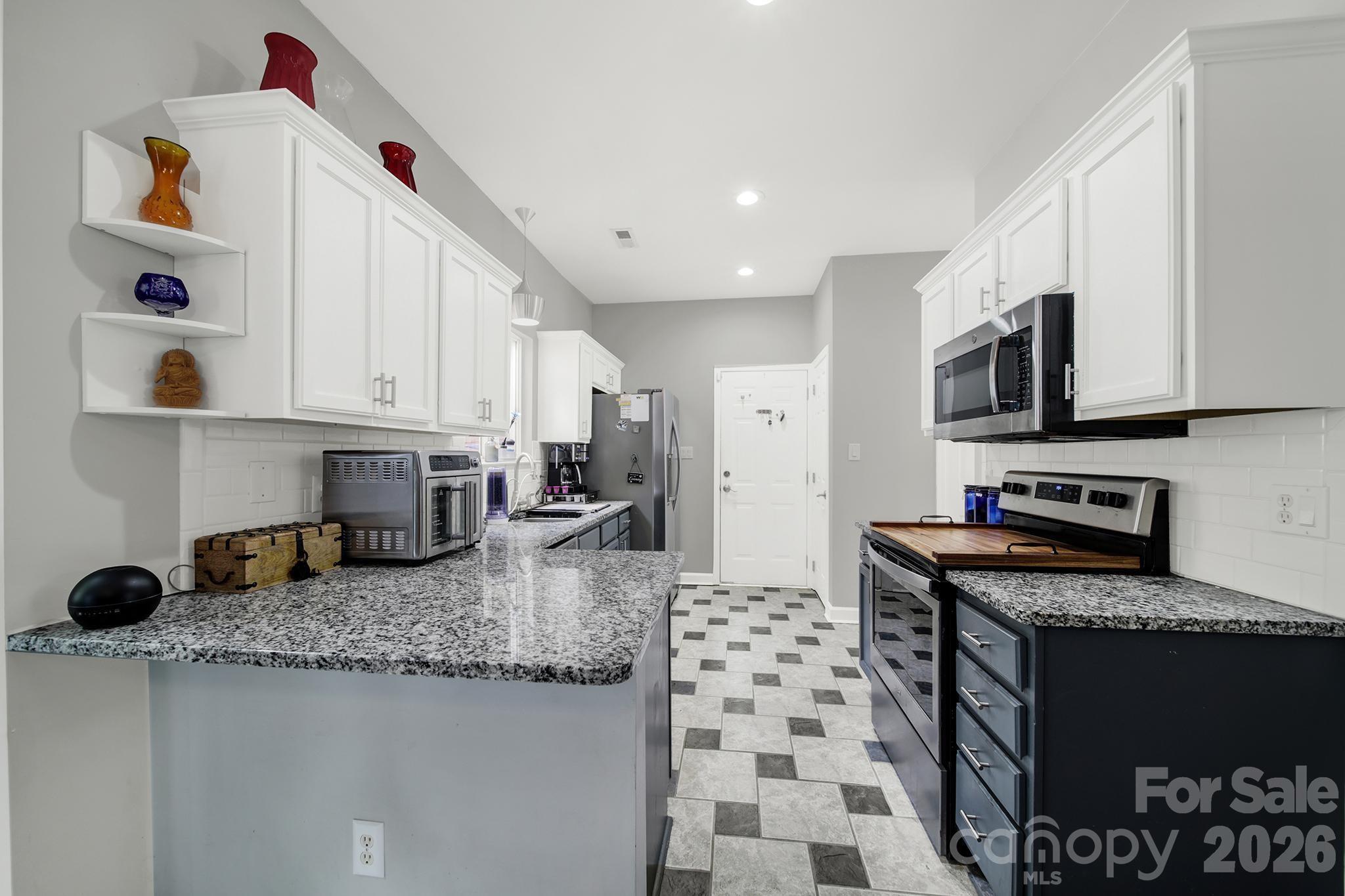 Wiltshire Manor - Residential