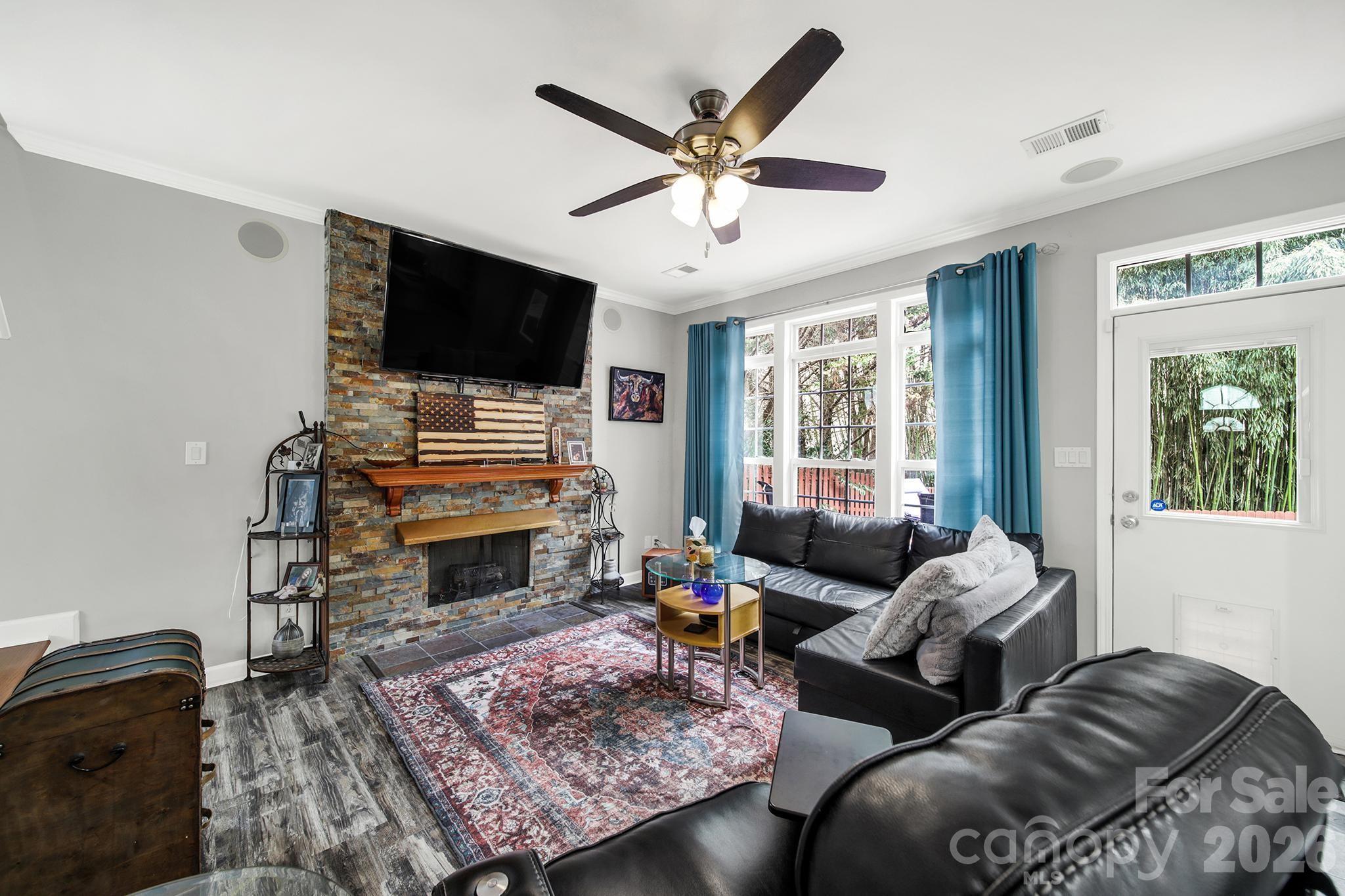 Wiltshire Manor - Residential