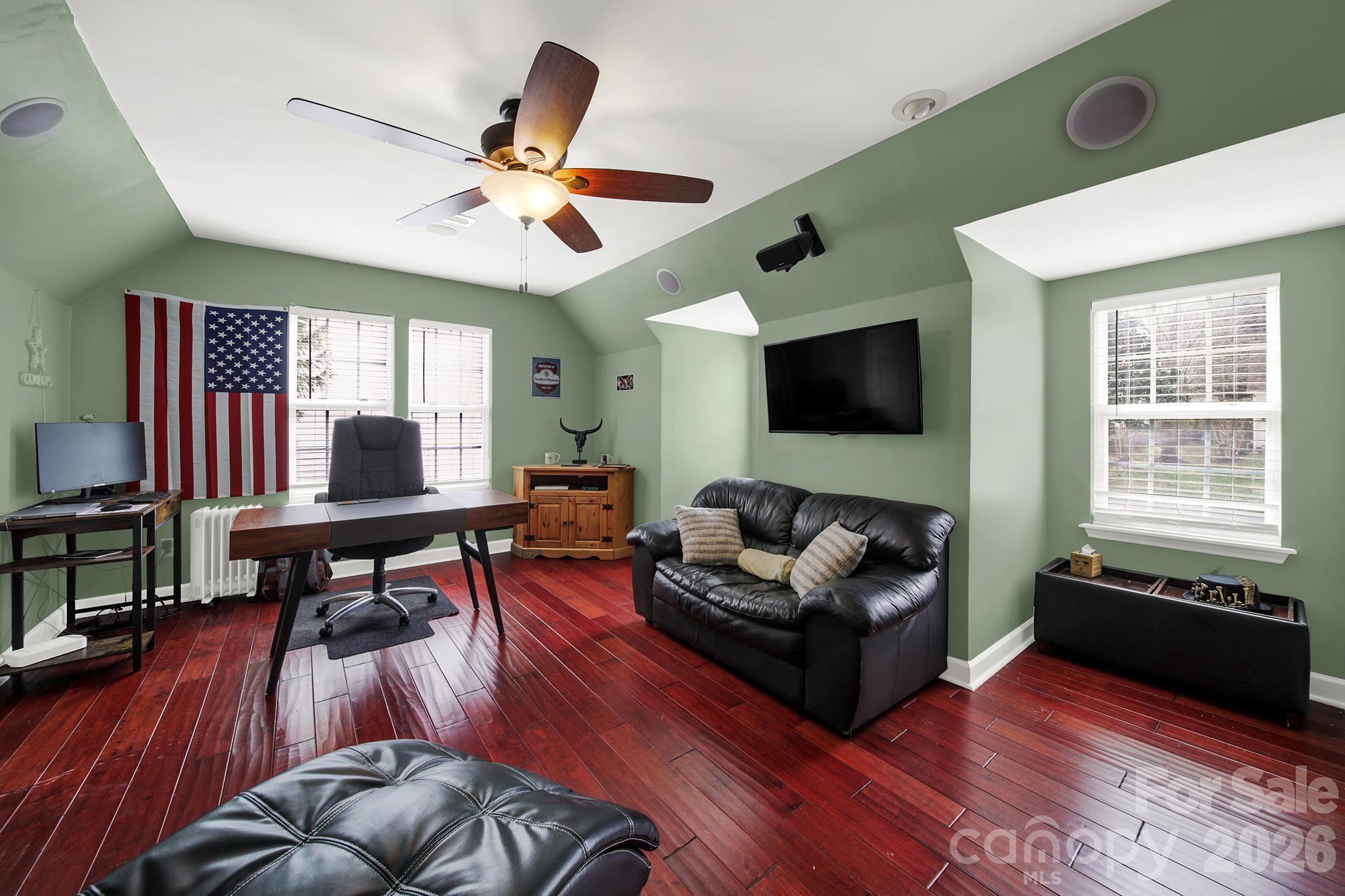 Wiltshire Manor - Residential