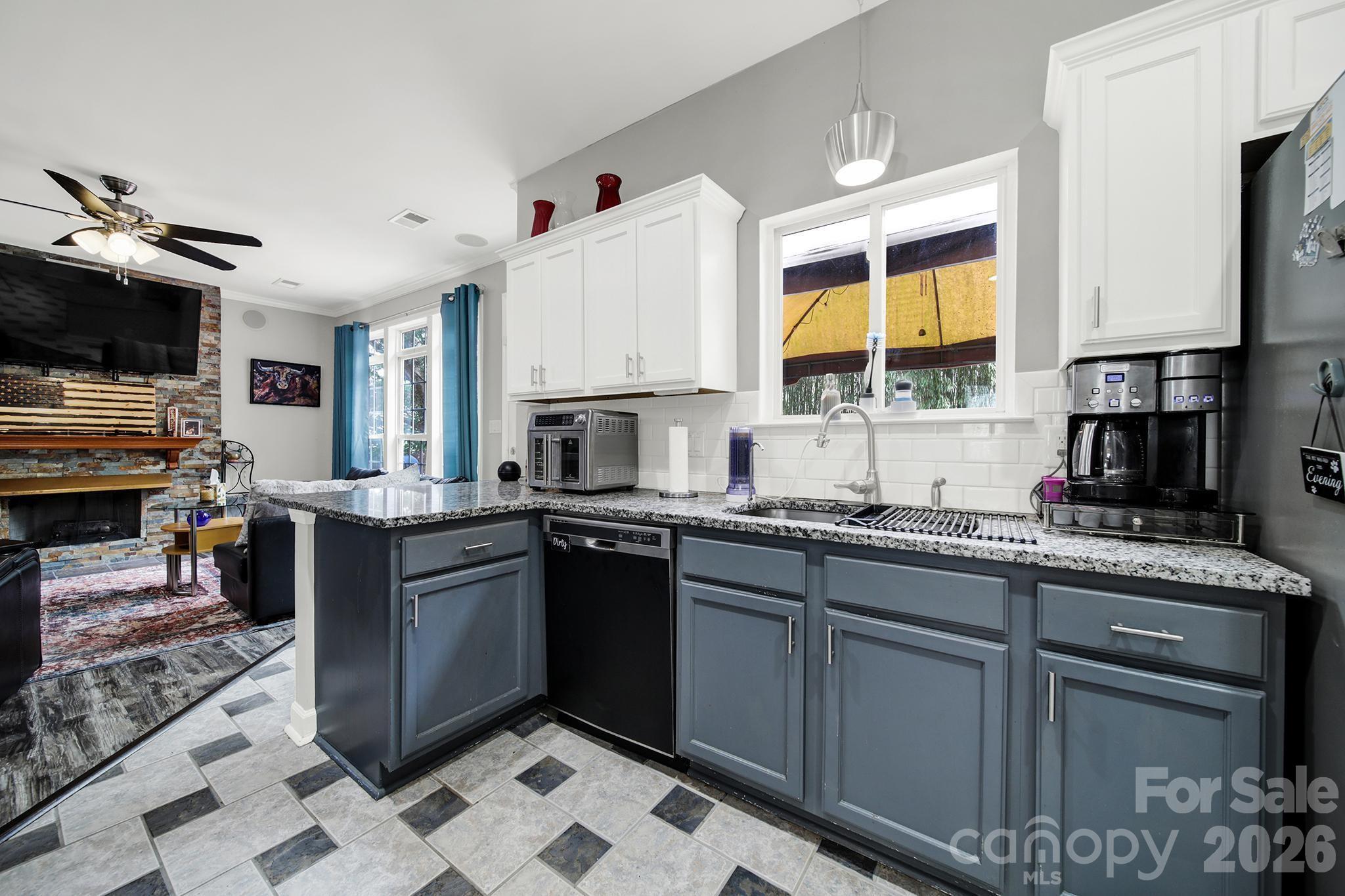 Wiltshire Manor - Residential