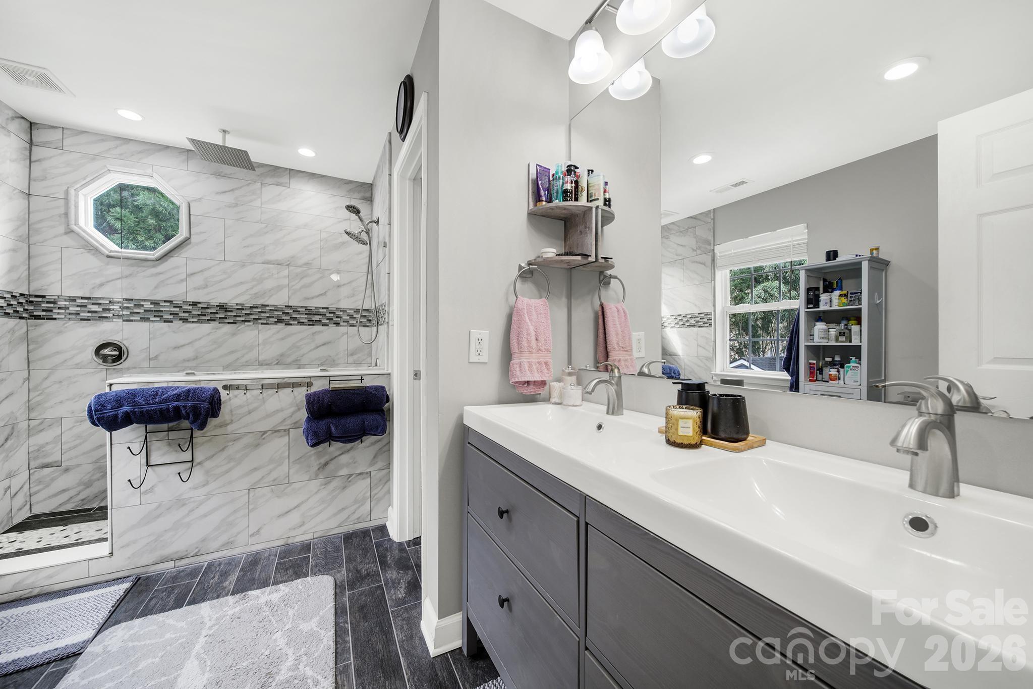 Wiltshire Manor - Residential