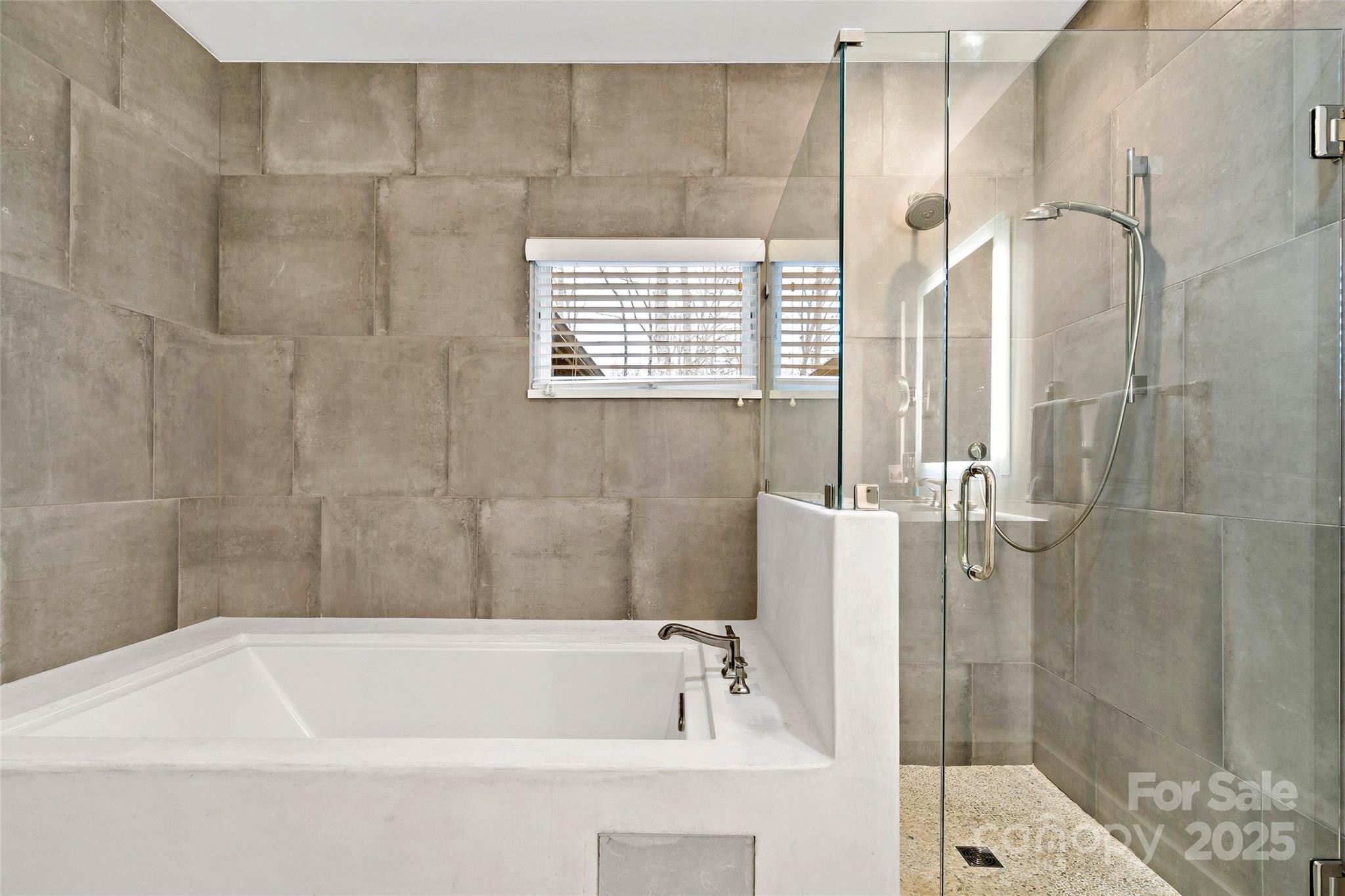 Sovereign Oaks - Residential