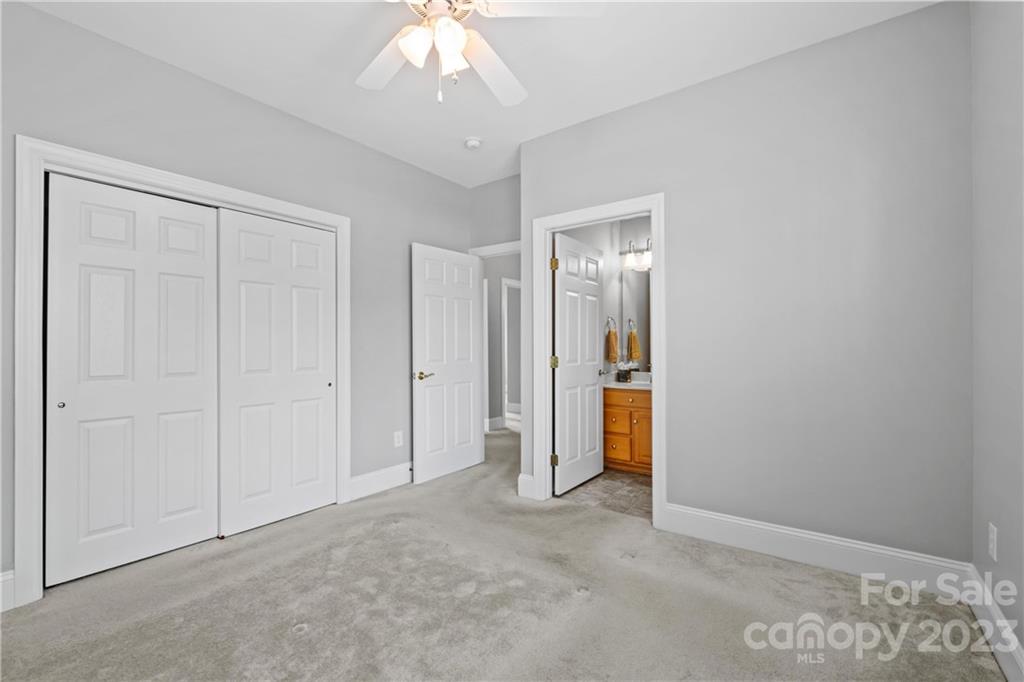 Village of Woodridge - Residential