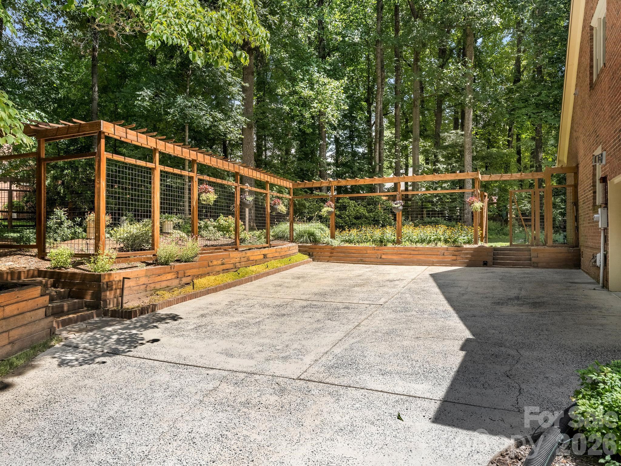 5402 Flowering Dogwood Lane