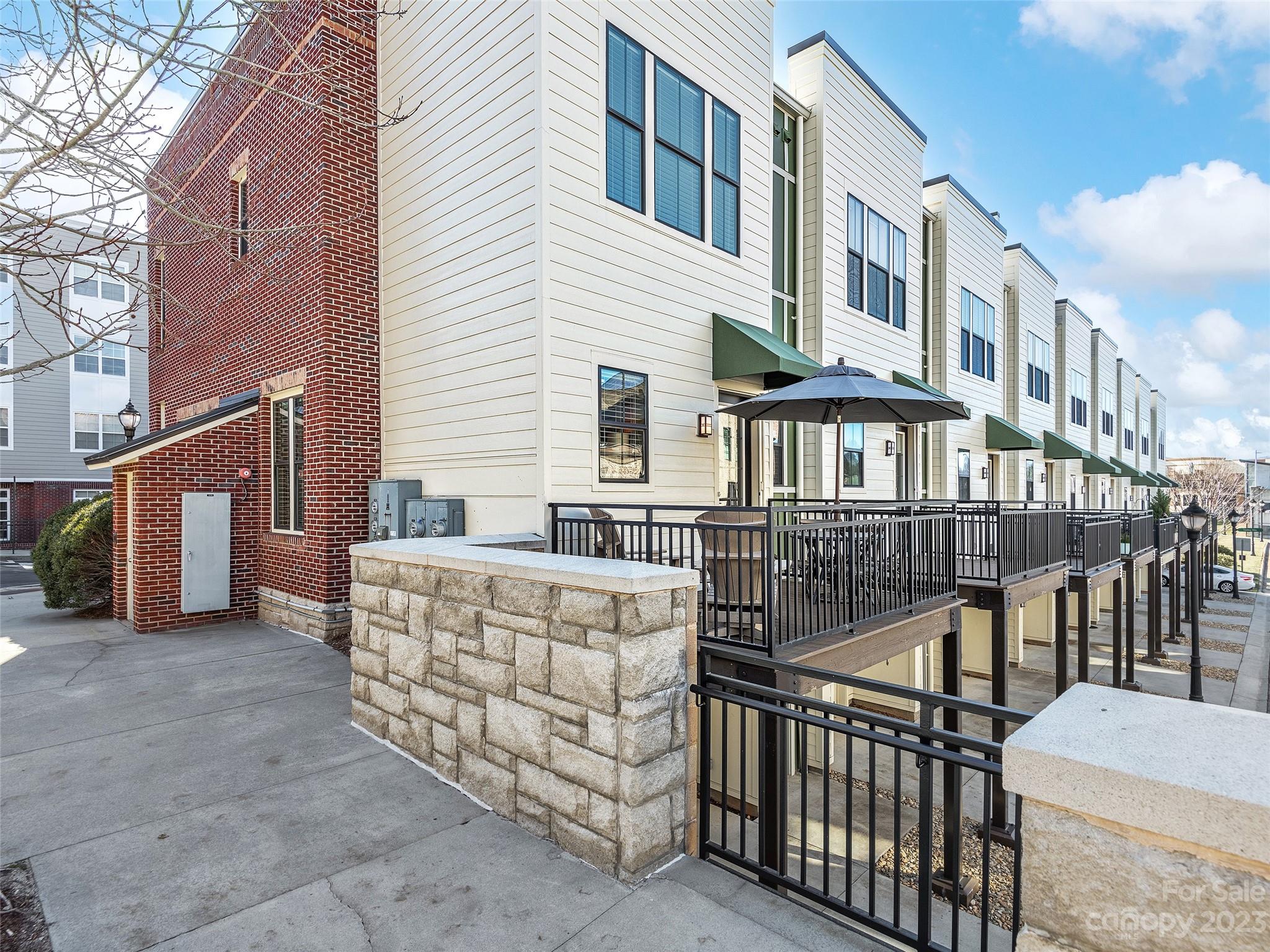 Biltmore Park Town Square - Residential