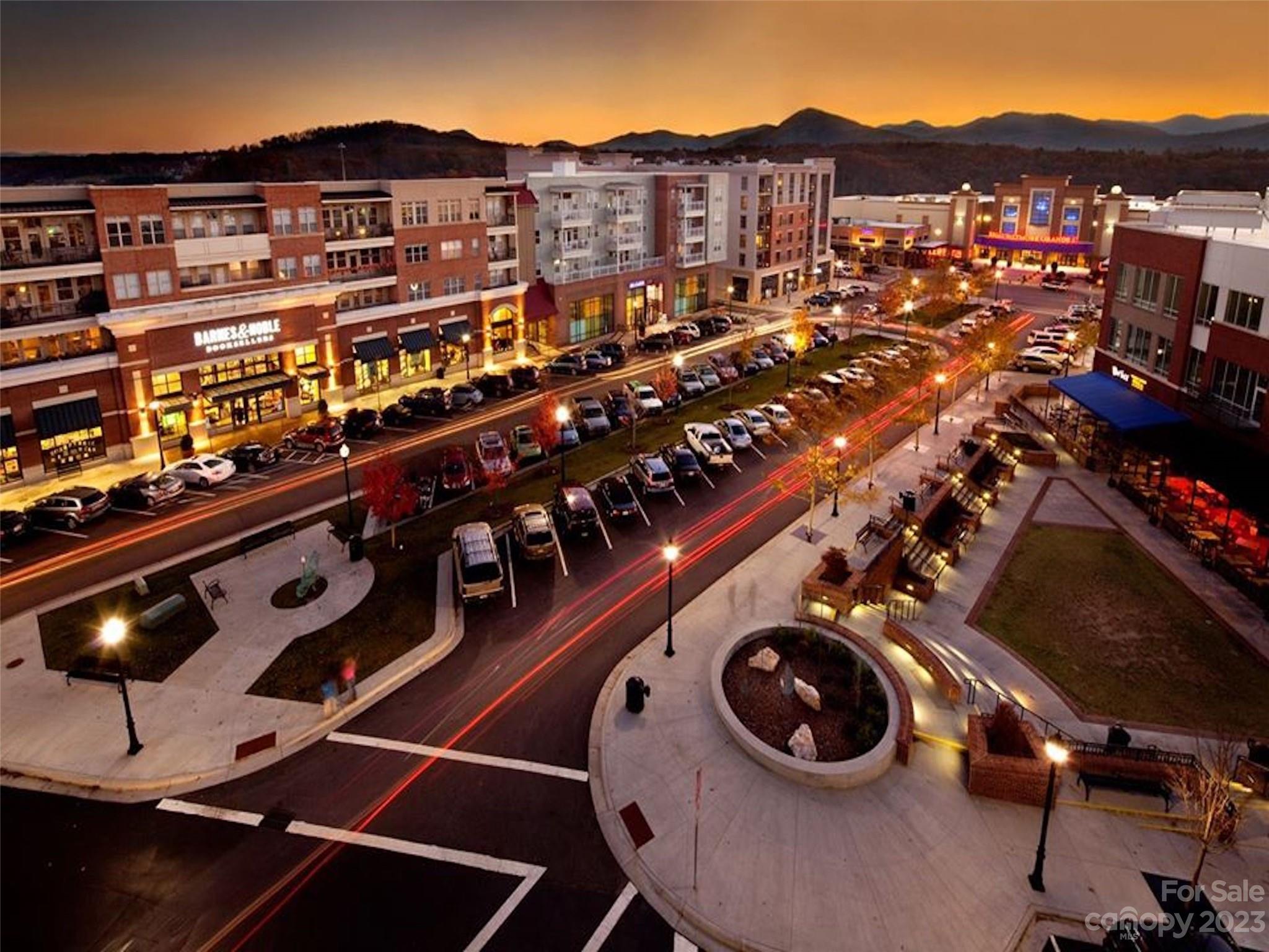 Biltmore Park Town Square - Residential