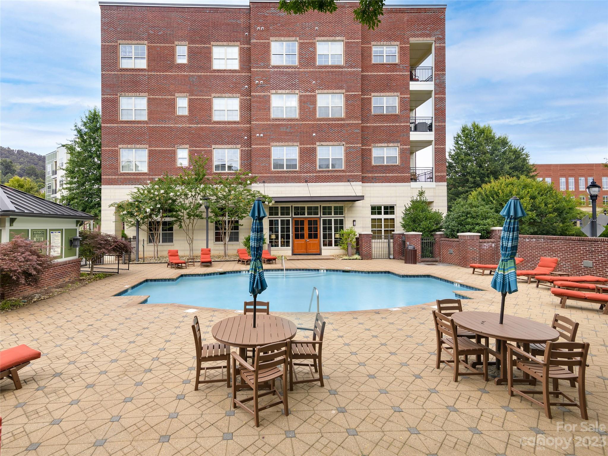 Biltmore Park Town Square - Residential