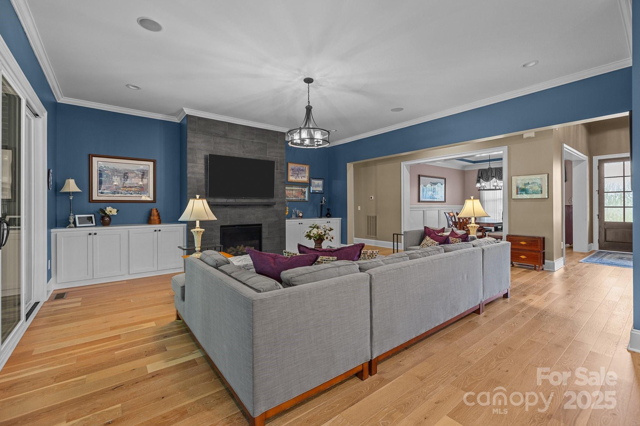 305 Red Winter Court