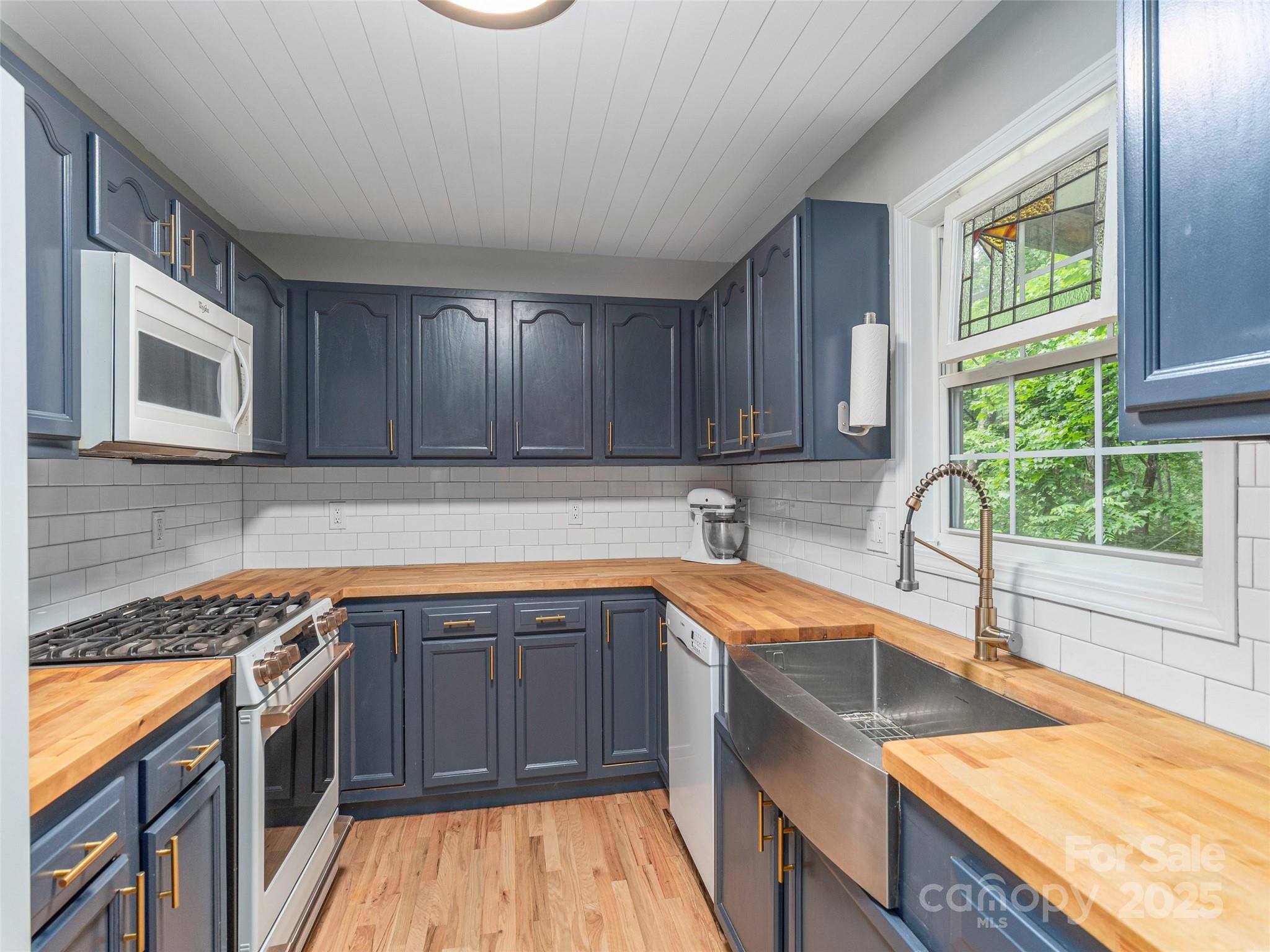 15 Maplewood Drive