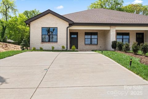 2425 Ellen Avenue Charlotte NC 28208
