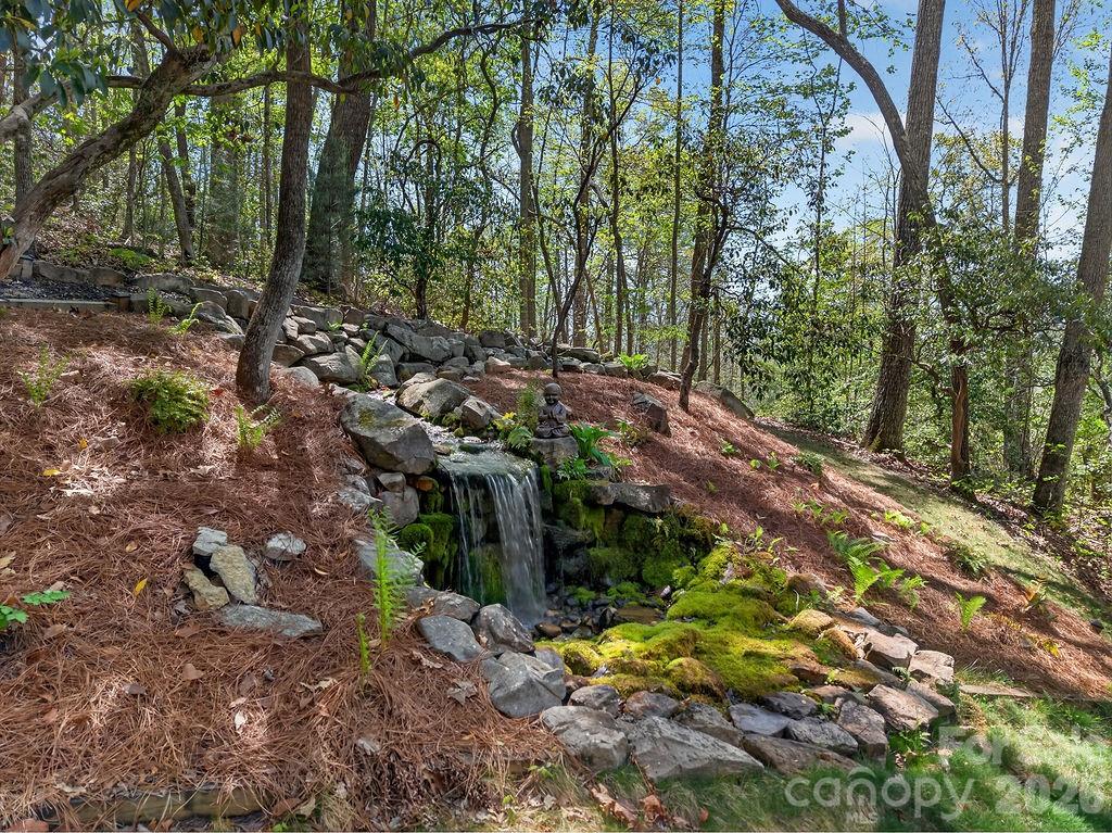 67 Little Sunset Court