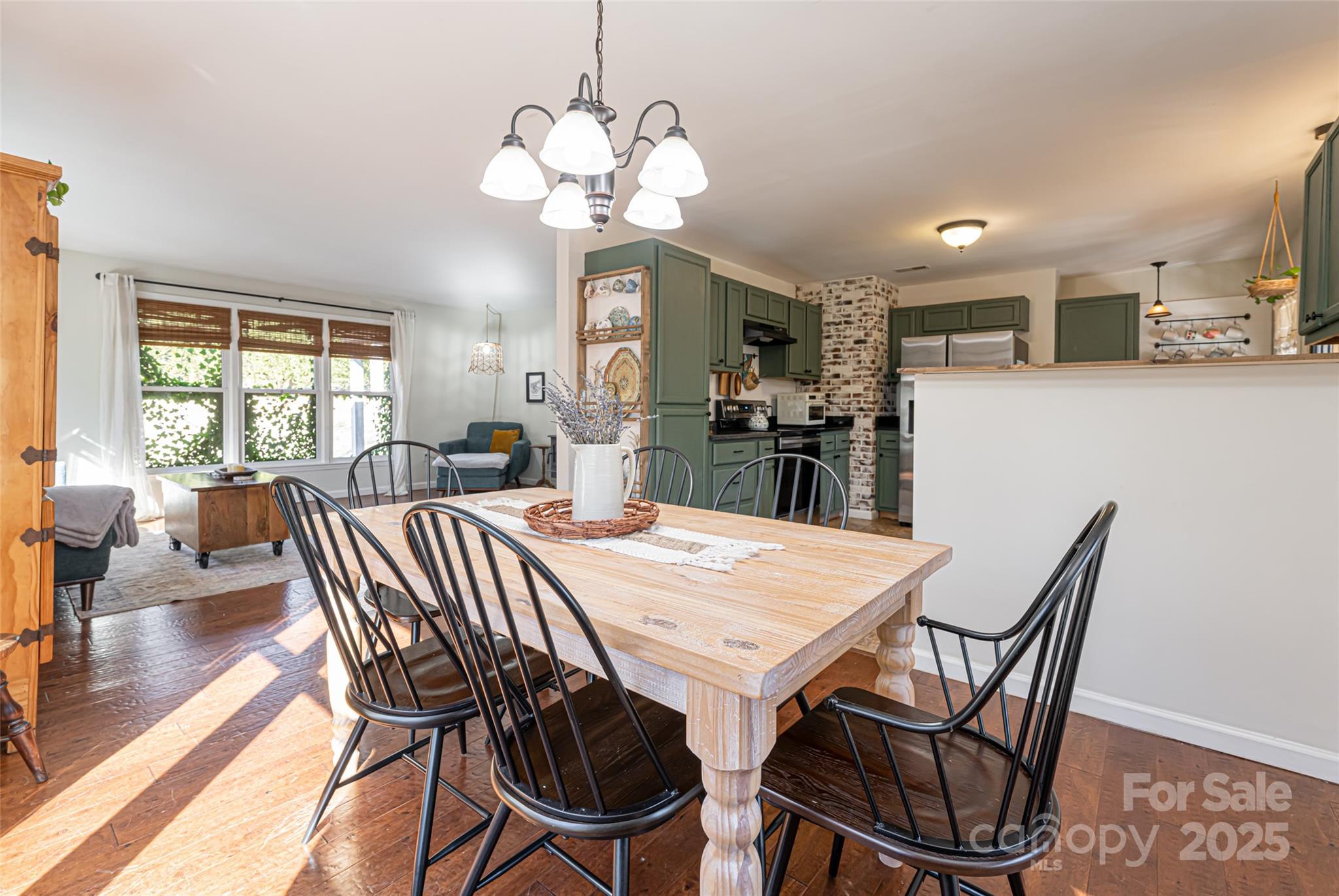 170 Hillcrest Drive