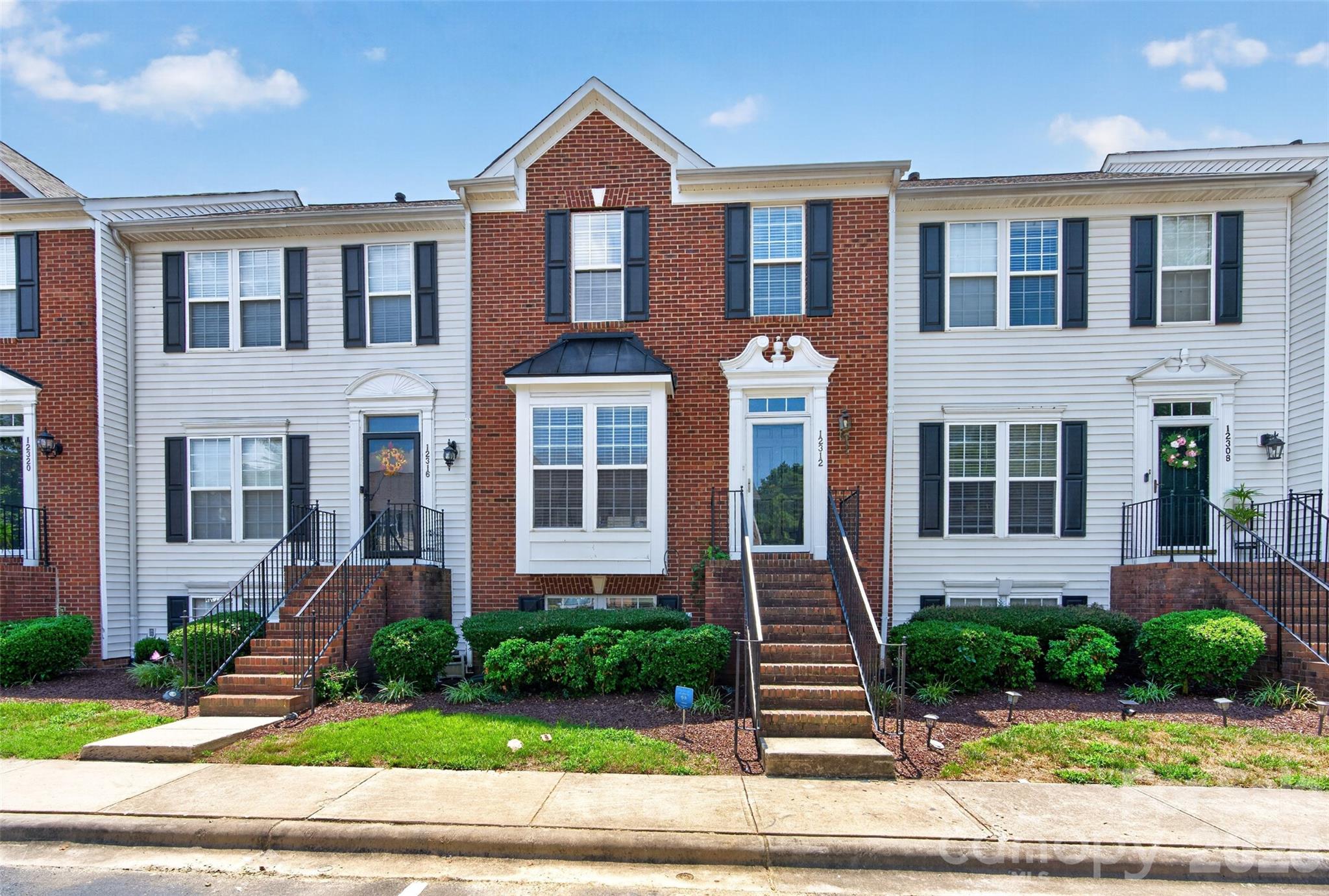 12312 Verdant Court