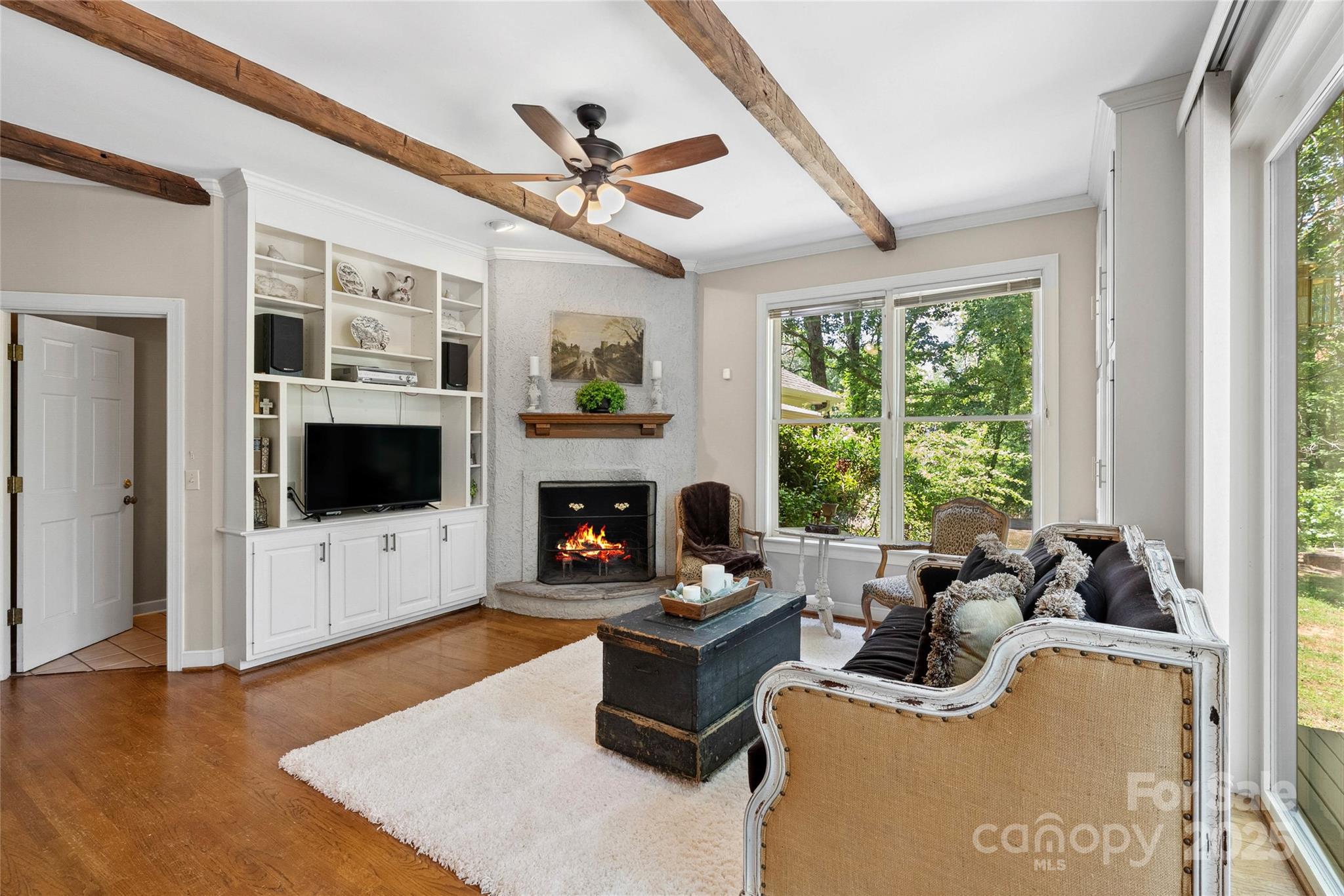310 Southwood Lane
