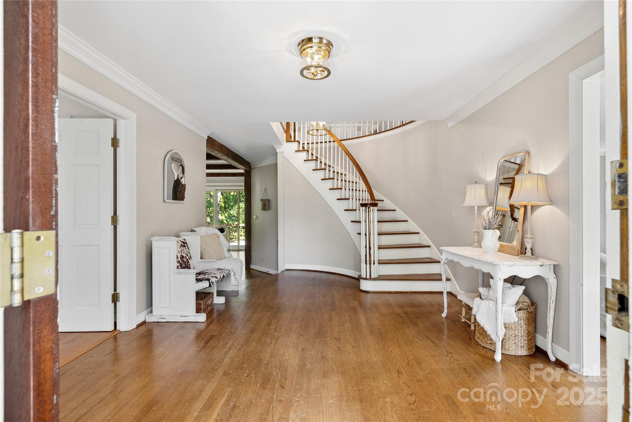 310 Southwood Lane