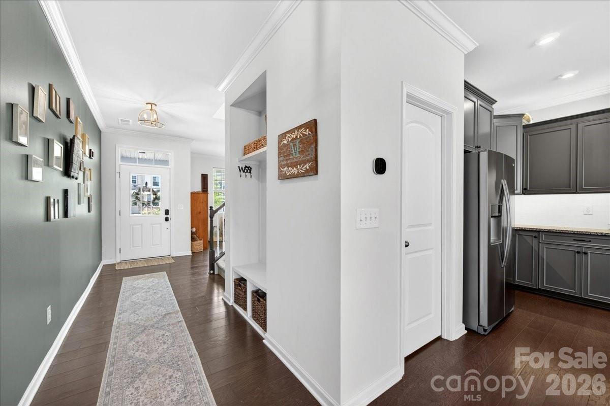 1114 Laggan Lane