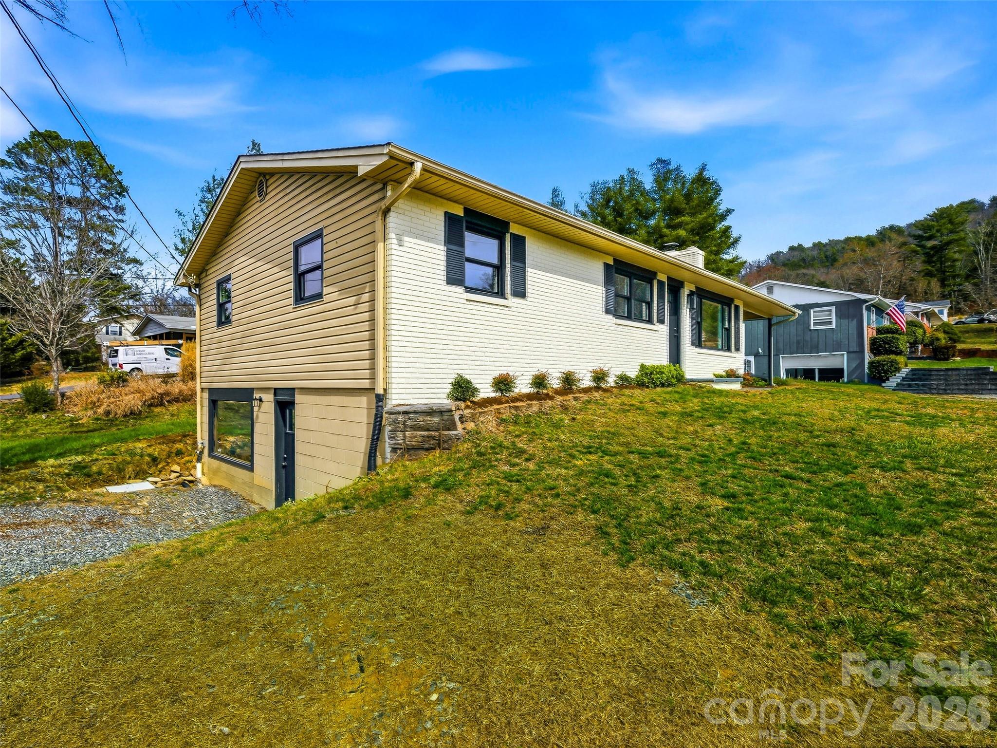 2 Oakland Street