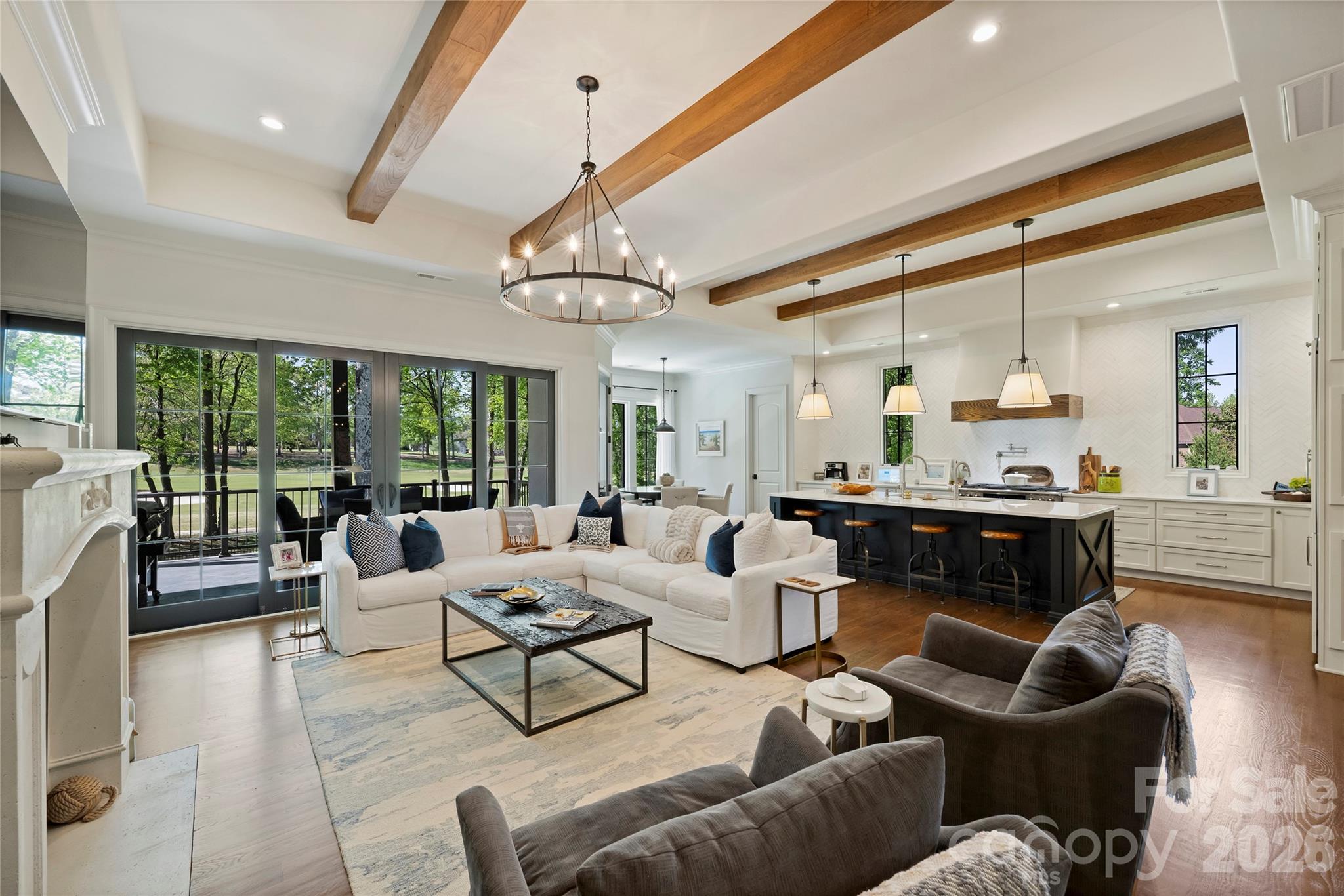 The Peninsula - Residential