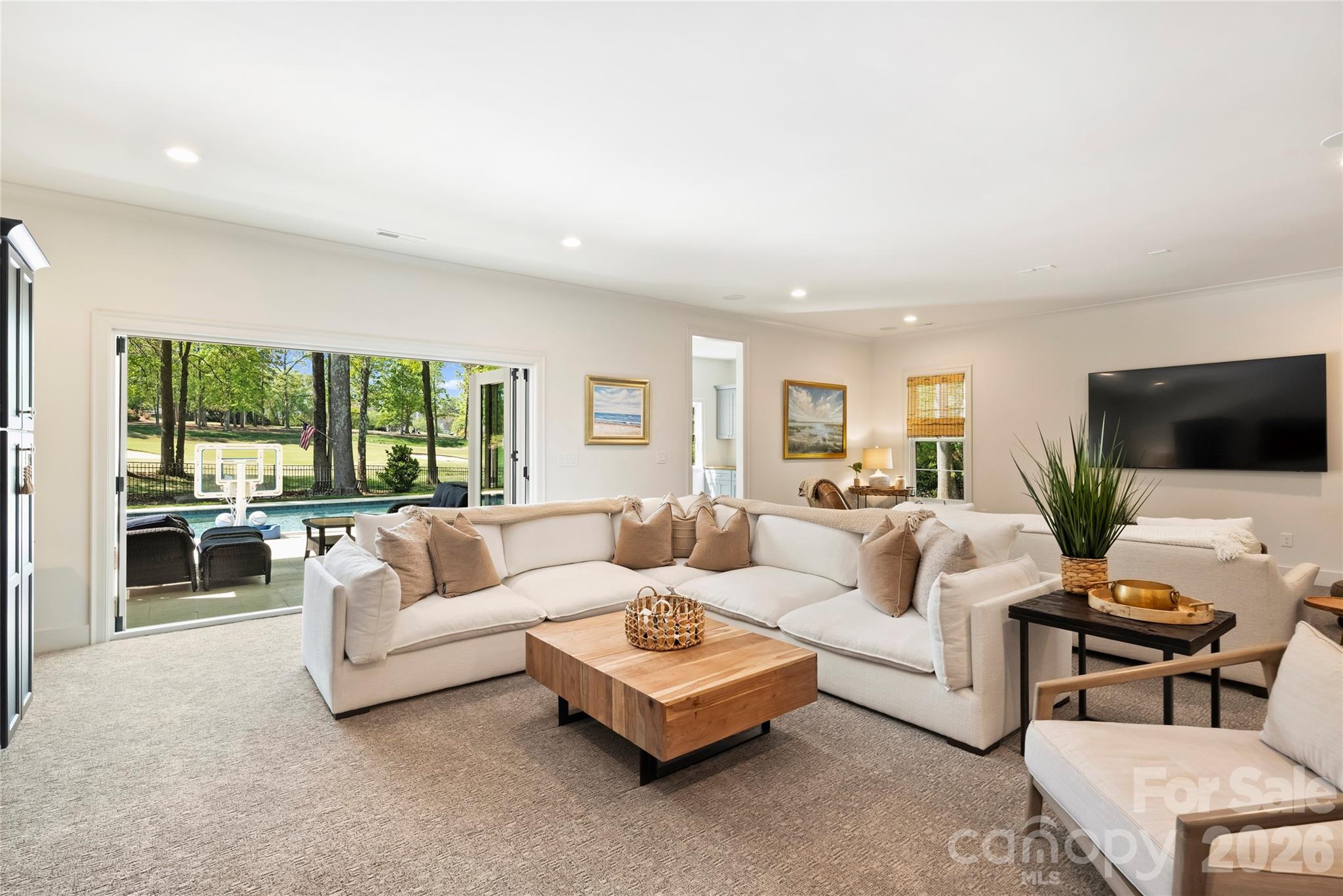 The Peninsula - Residential