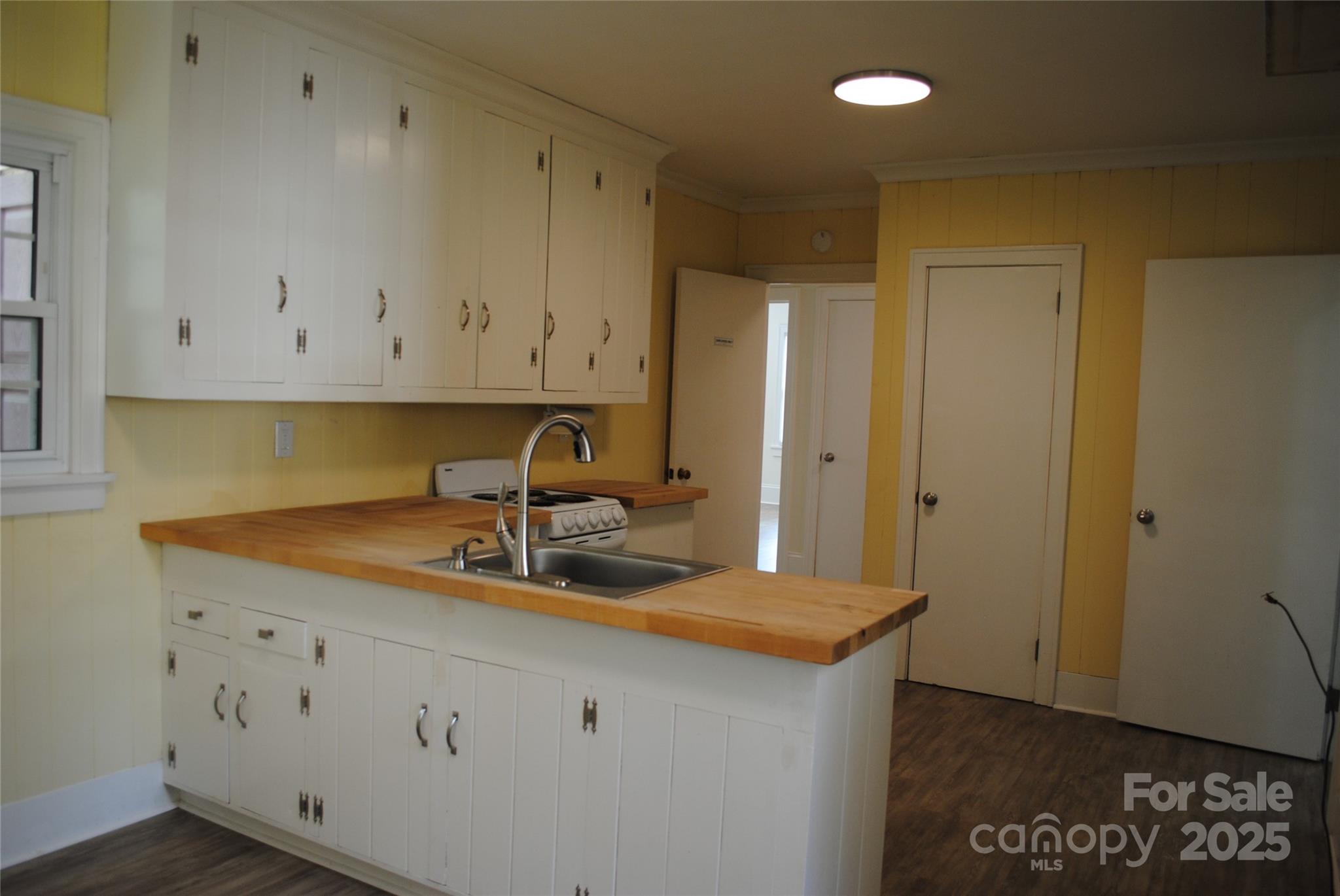 636 Statesville Boulevard