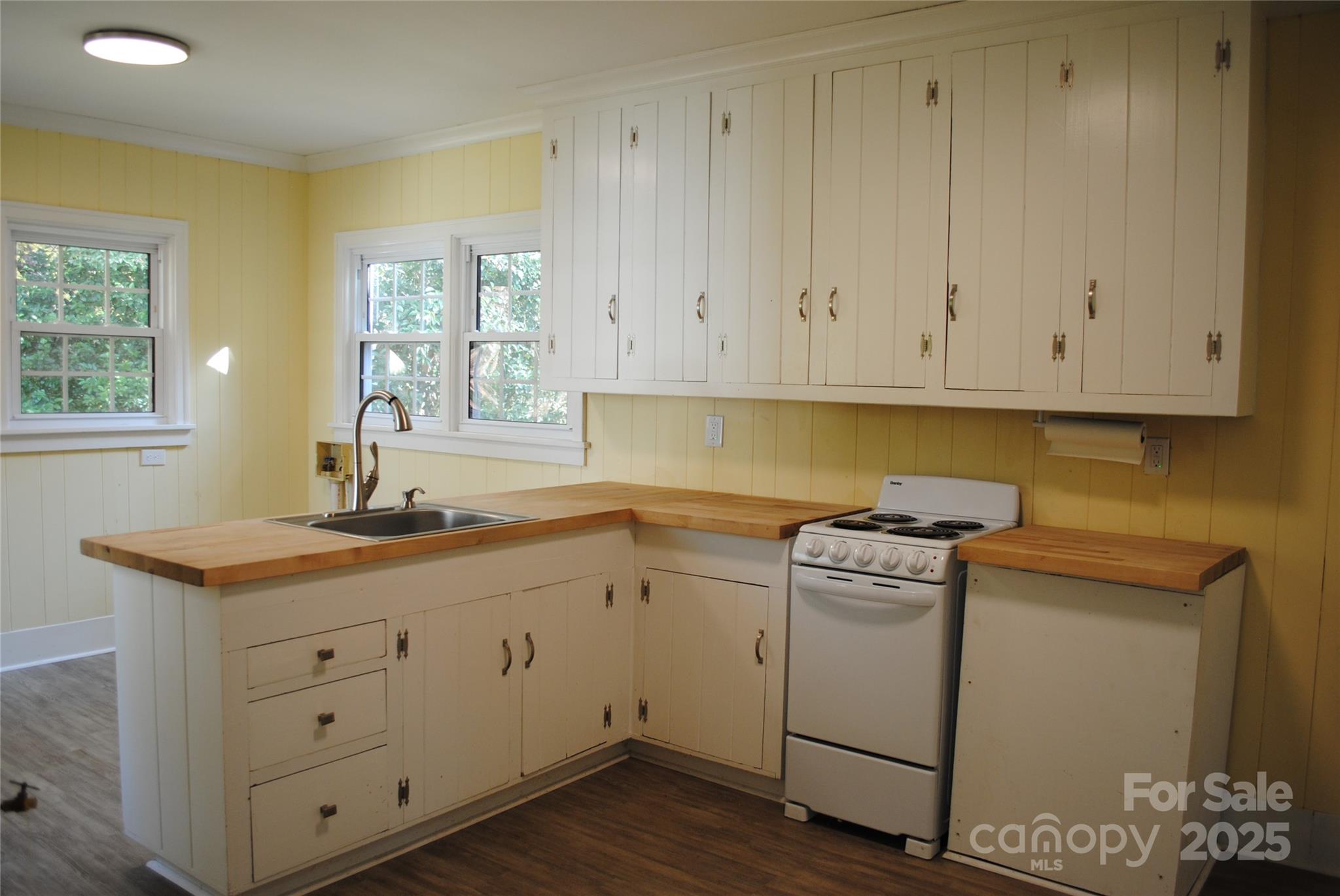 636 Statesville Boulevard