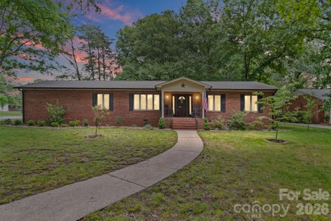 Photo of 406 S Magnolia Street, Mooresville, NC 28115 (MLS # 4392221)