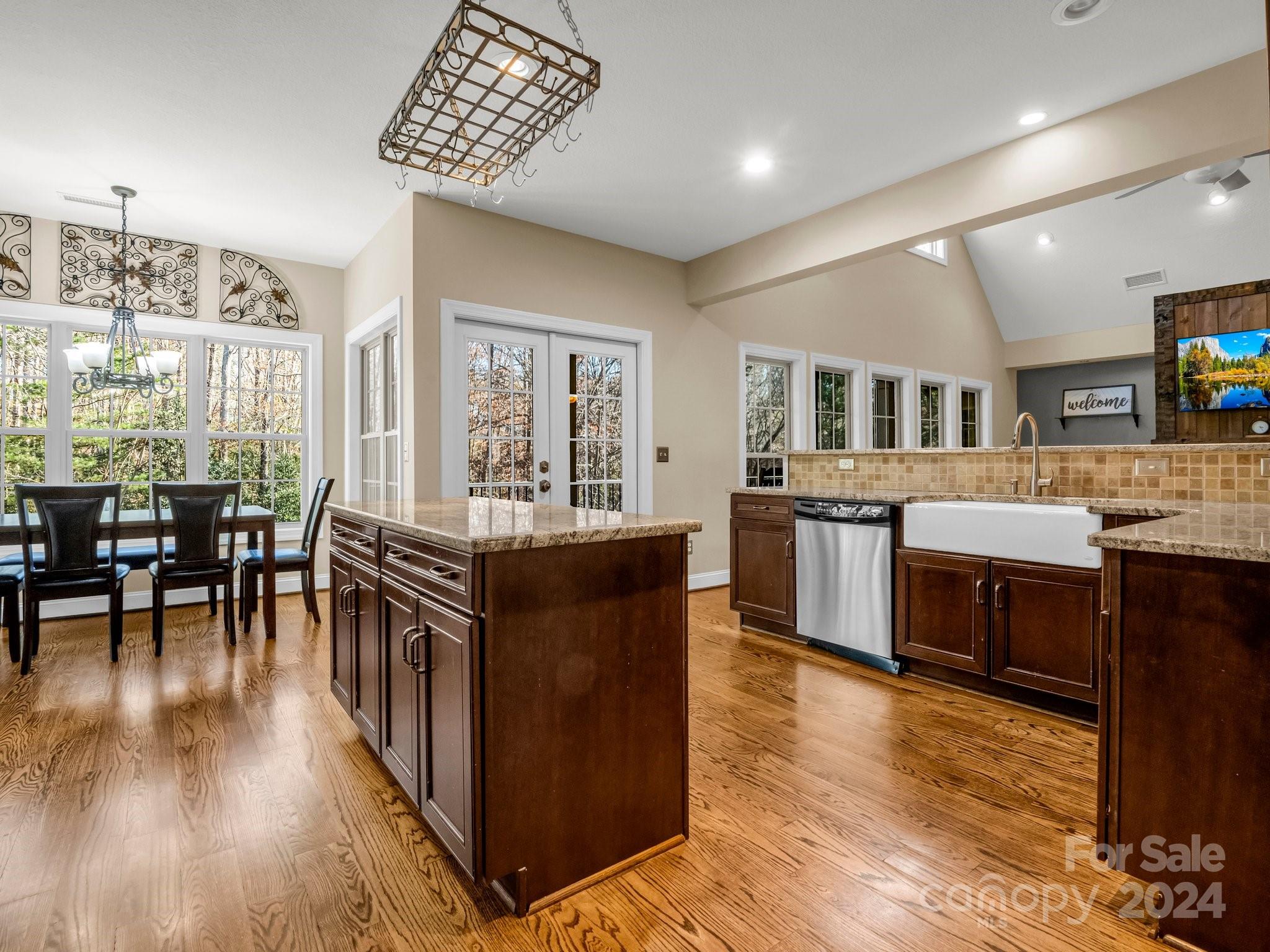 Rumbling Bald on Lake Lure - Residential