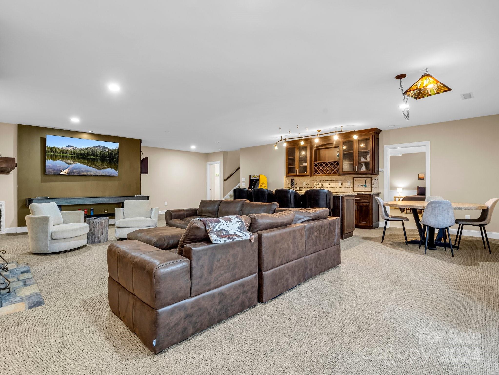 Rumbling Bald on Lake Lure - Residential