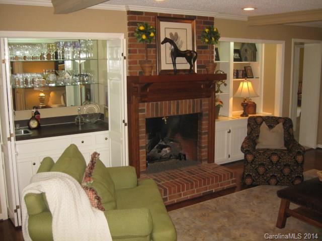 Country Club Estates - Residential