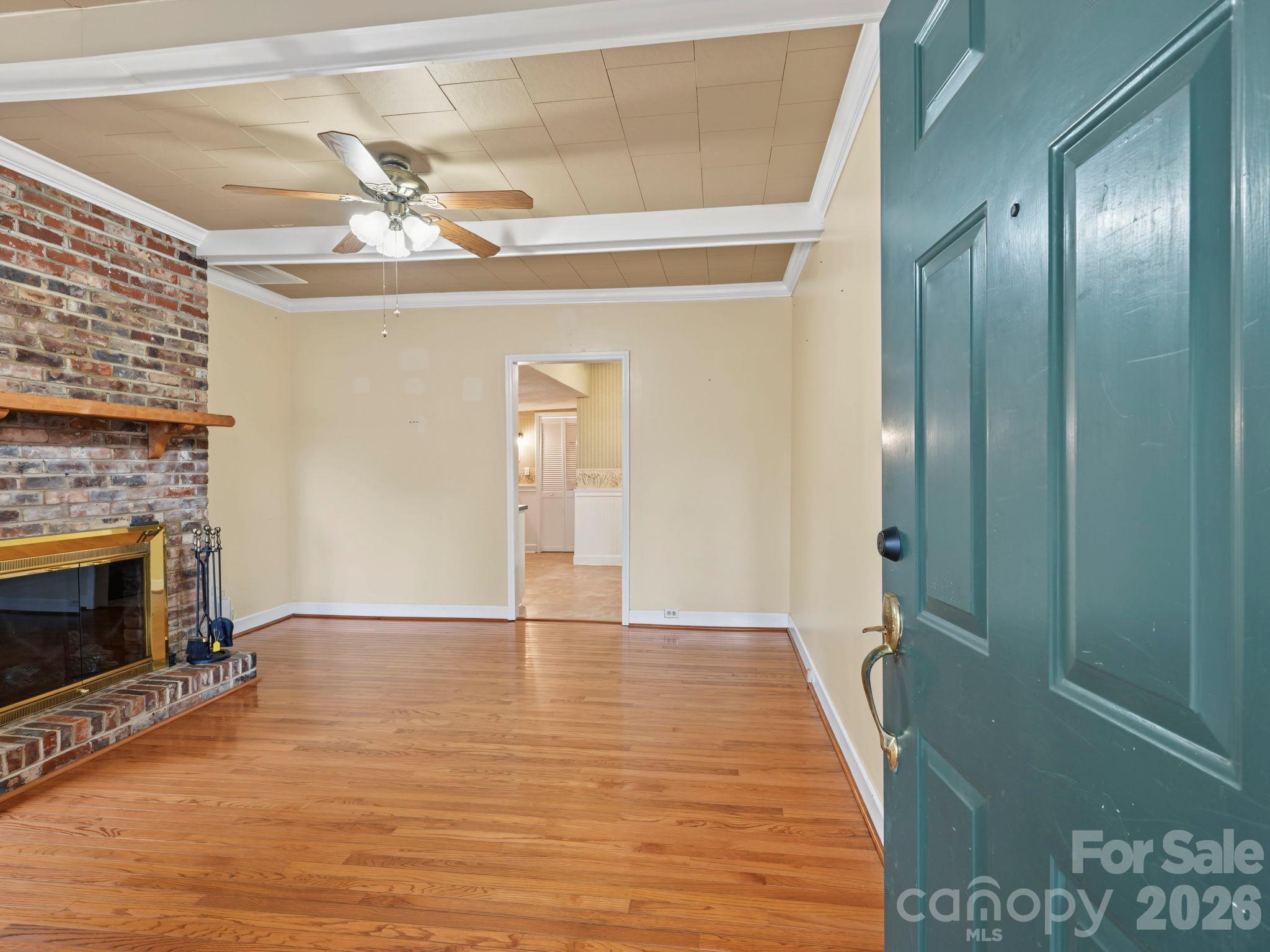 548 Sunnyside Drive SE