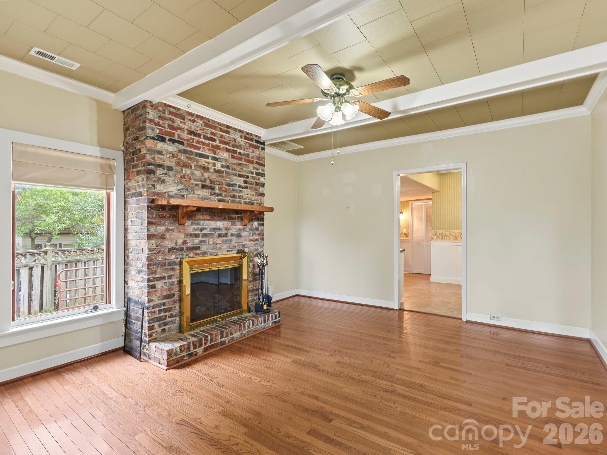 548 Sunnyside Drive SE